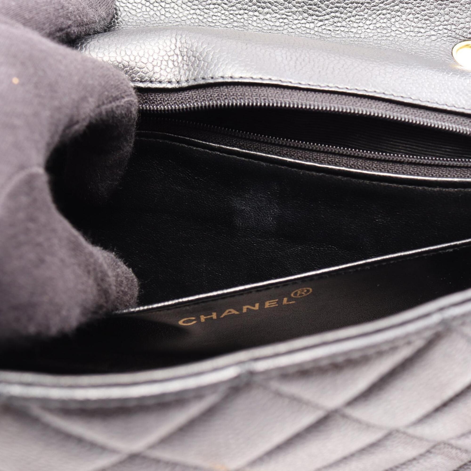 Chanel Black Grained Calfskin Handbag Shoulder Bag (Pre-Owned)