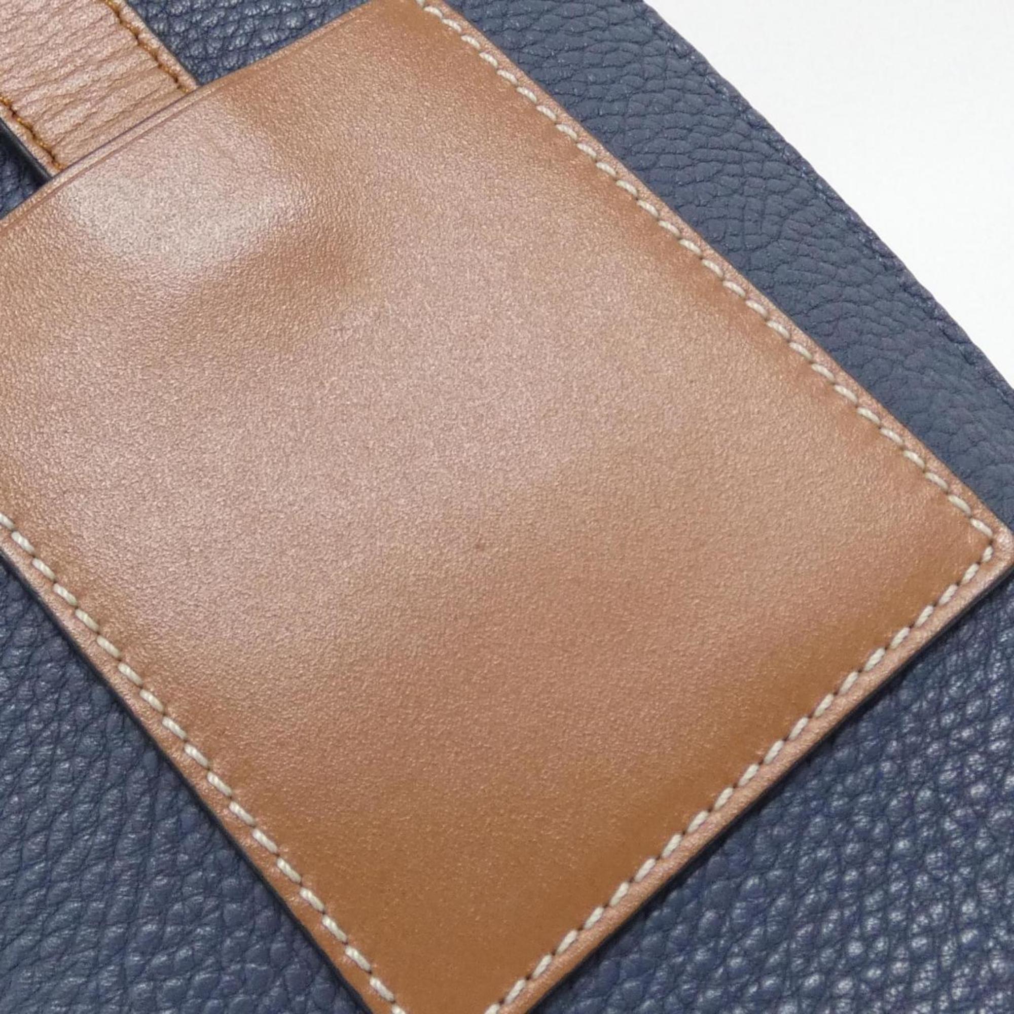 Loewe Leather Shoulder Bag (Pre-Owned)