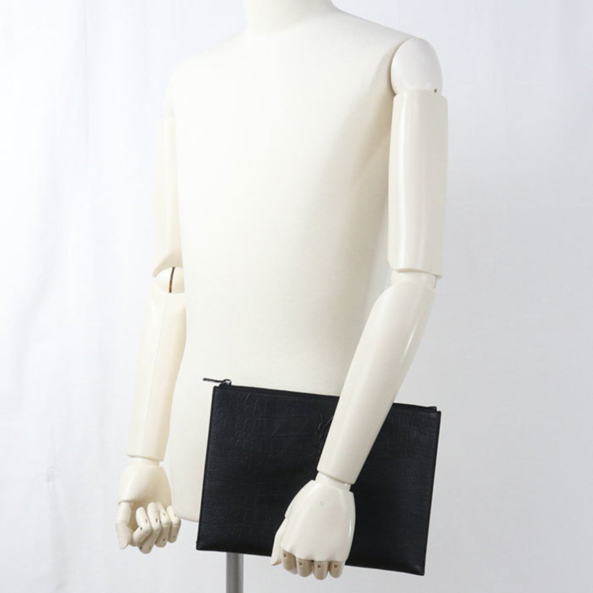 Saint Laurent Black Leather Clutch Bag (Pre-Owned)