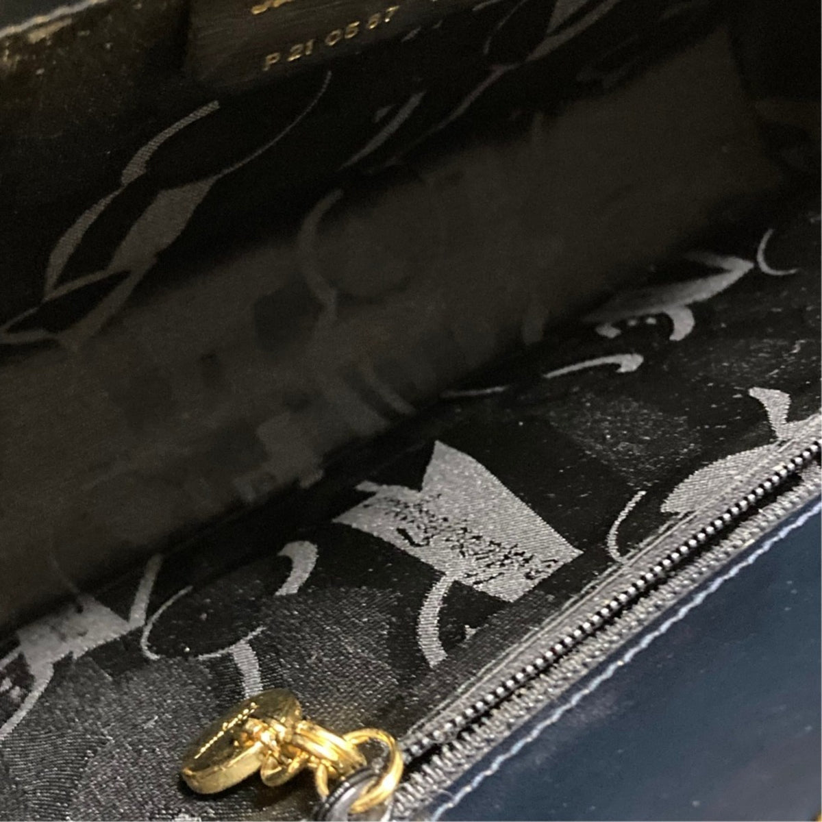 Salvatore Ferragamo Black Leather Clutch Bag Shoulder Bag (Pre-Owned)