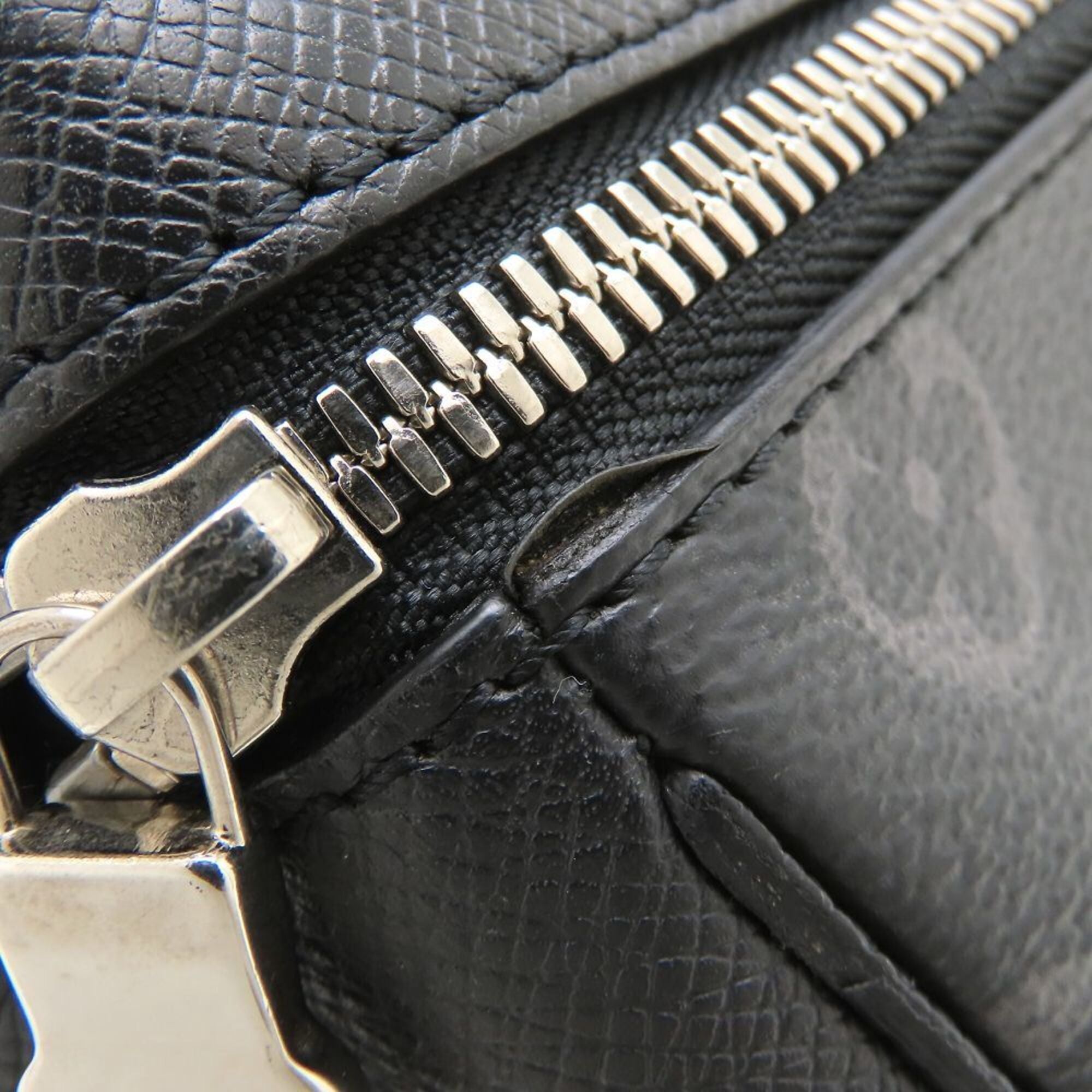 Louis Vuitton Taigarama Noir Taigarama Sling Bag (Pre-Owned)