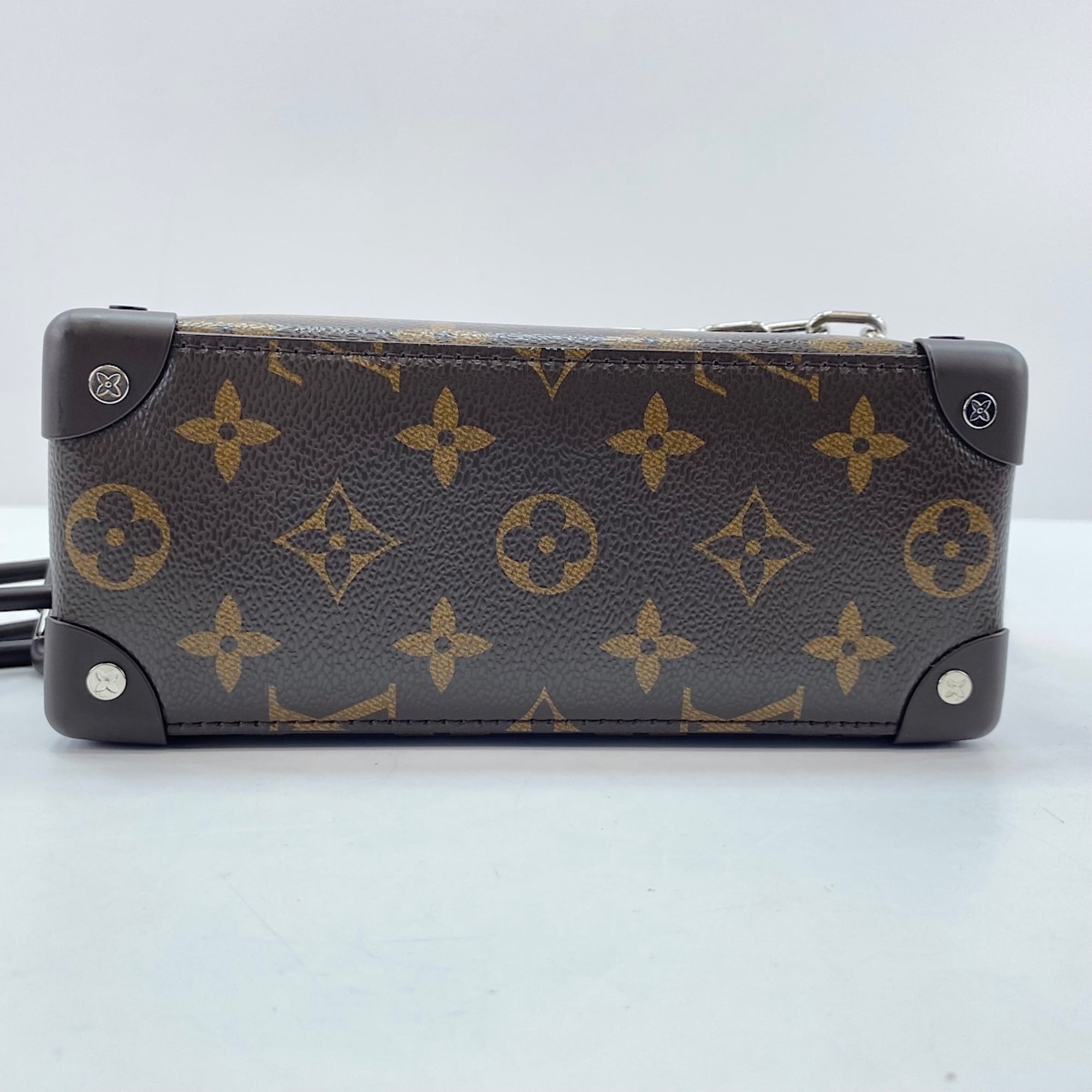 Louis Vuitton Brown Shoulder Bag (Pre-Owned)