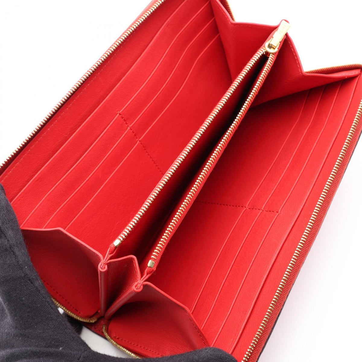 Celine Red Color Leather Long Wallet (Bi-Fold) (Pre-Owned)