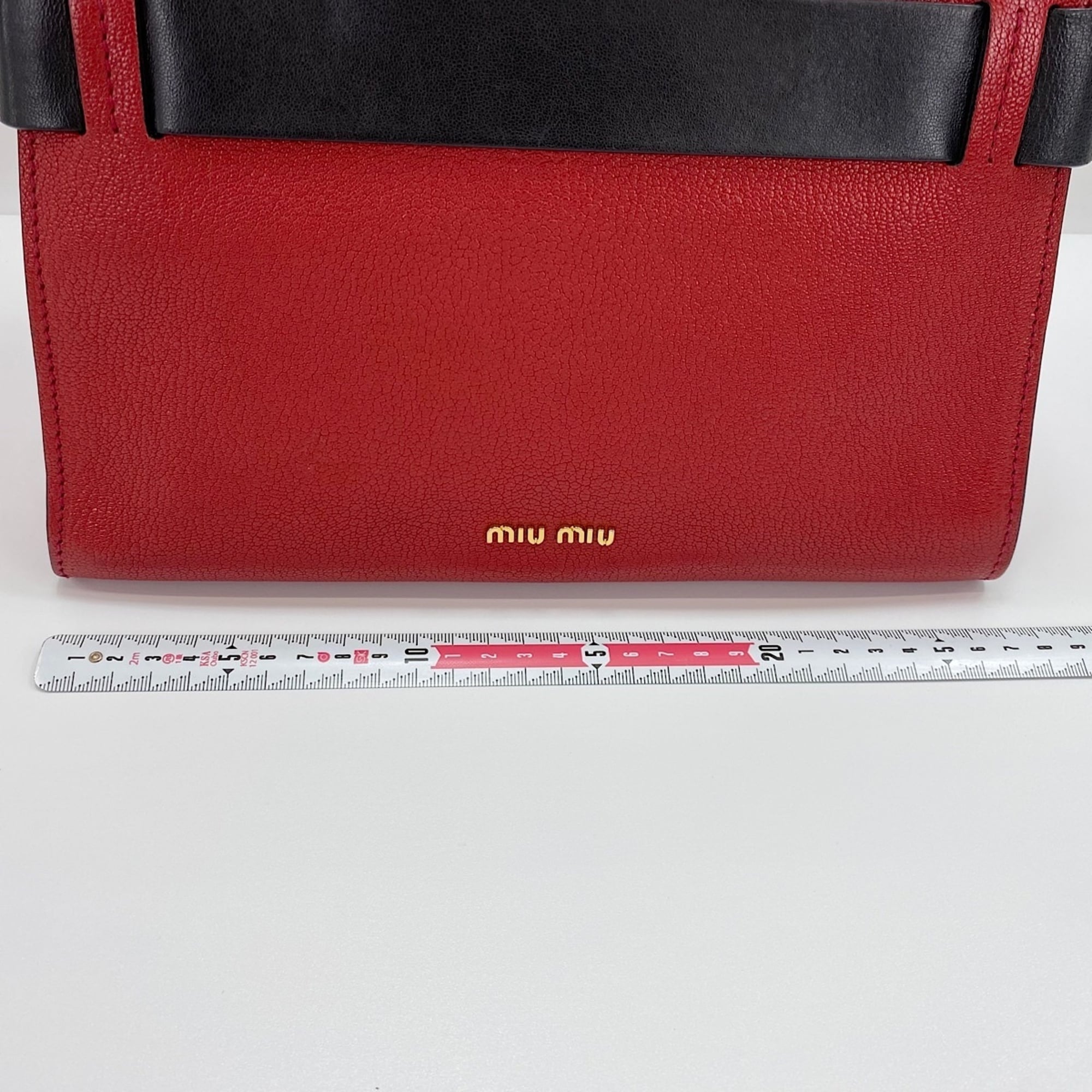 Miu Miu Red Color Handbag (Pre-Owned)