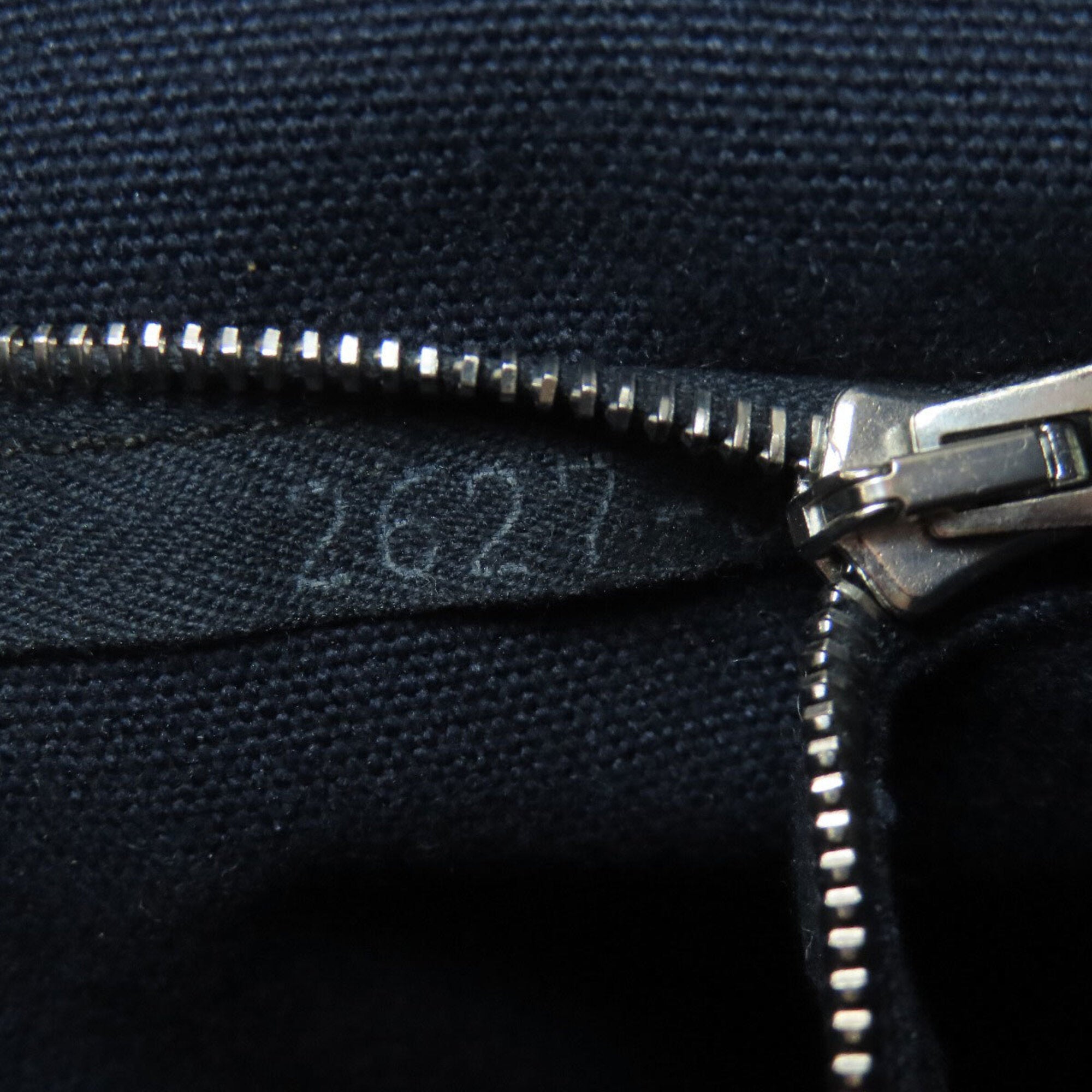 Hermes Black Navy Canvas Handbag (Pre-Owned)