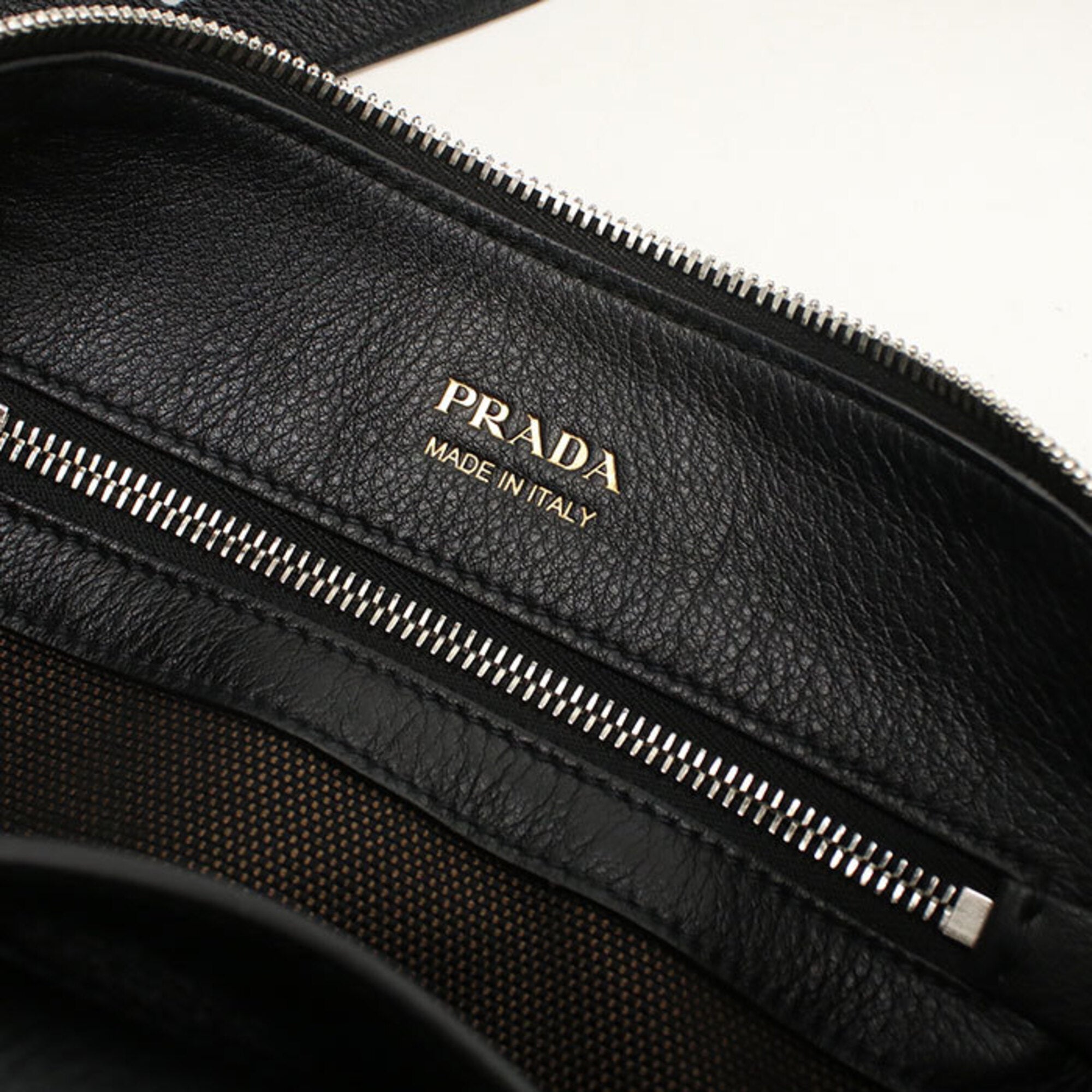 Prada Black Leather Shoulder Bag (Pre-Owned)