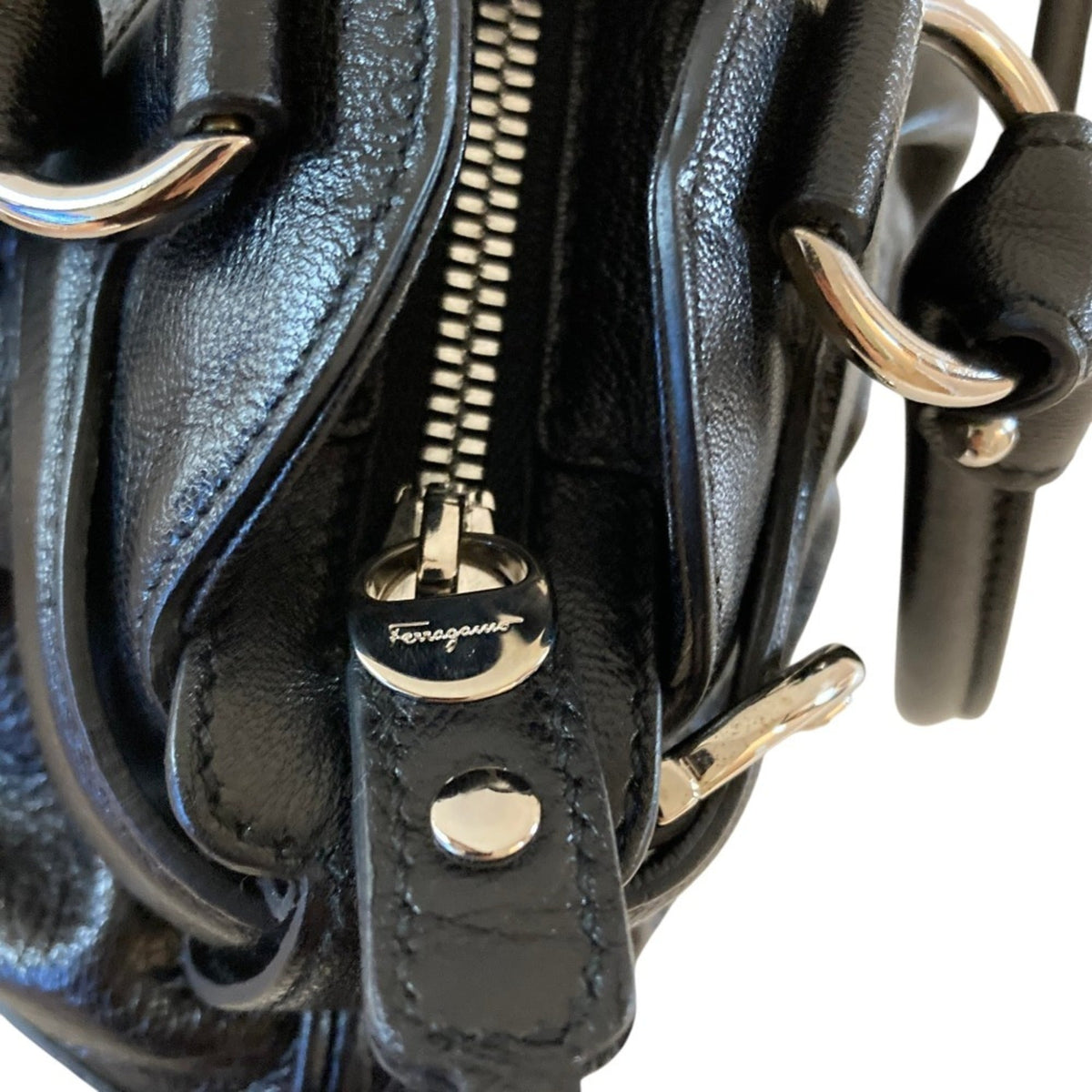 Salvatore Ferragamo Black Leather Handbag (Pre-Owned)