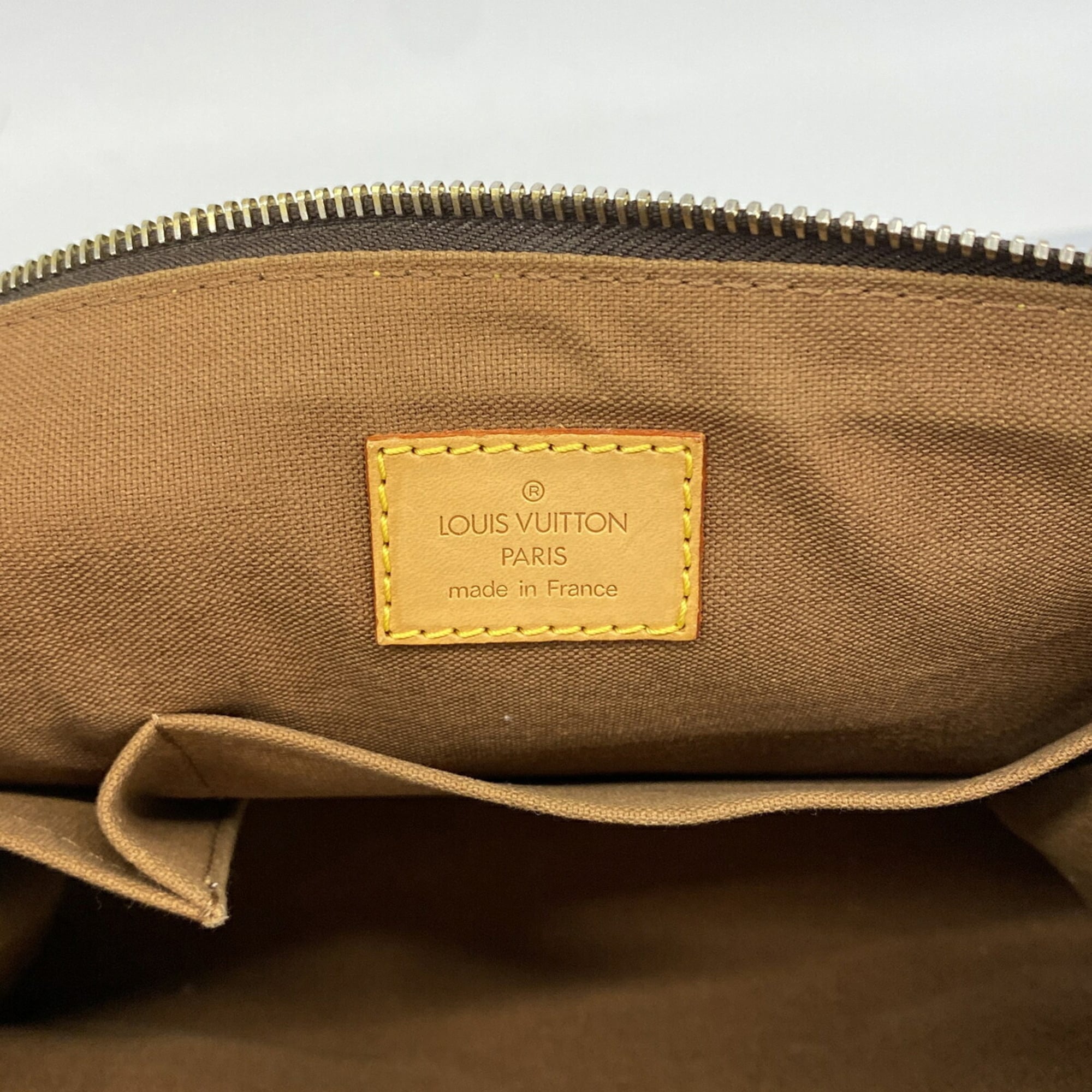 Louis Vuitton Brown Tote Bag (Pre-Owned)