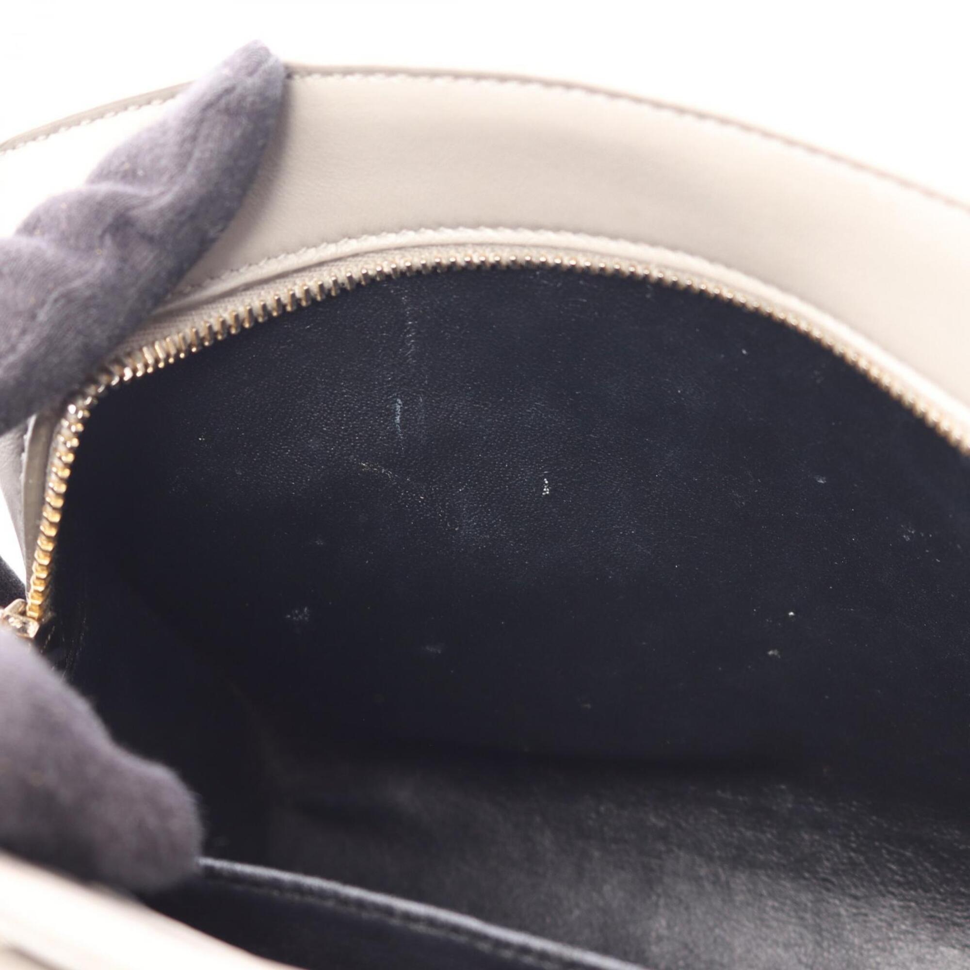 Yves Saint Laurent Gray Leather Handbag (Pre-Owned)