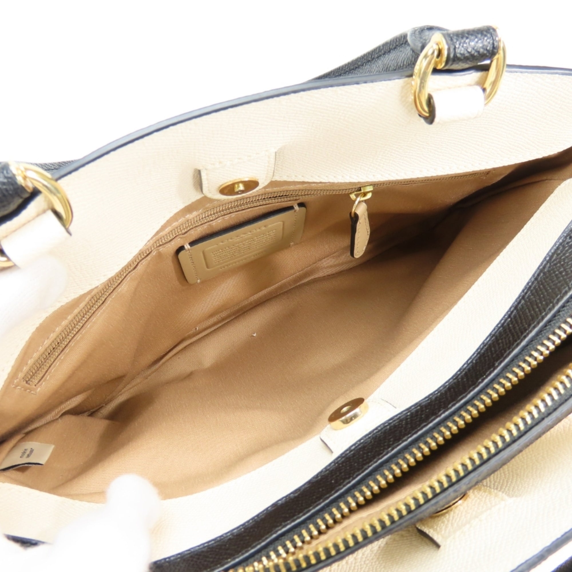 Coach Beige Black Ivory Leather Handbag (Pre-Owned)