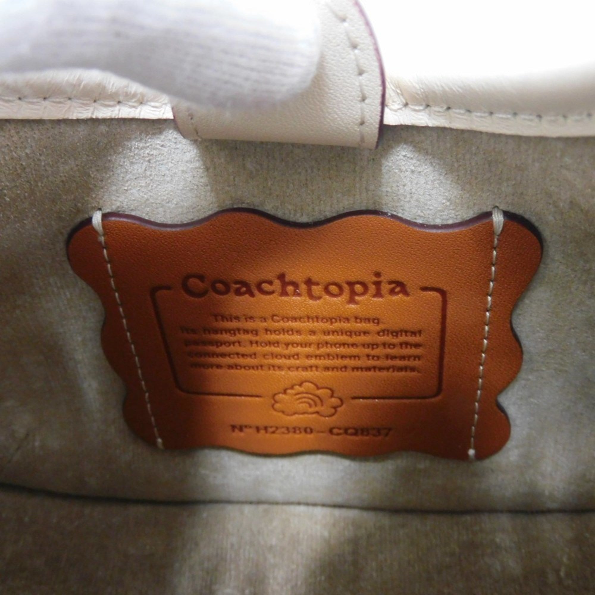 Coach White Leather Handbag Shoulder Bag (Pre-Owned)