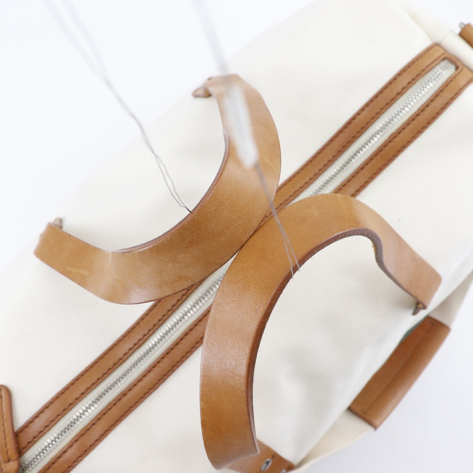 Gucci Off-White Canvas Boston Bag (Pre-Owned)