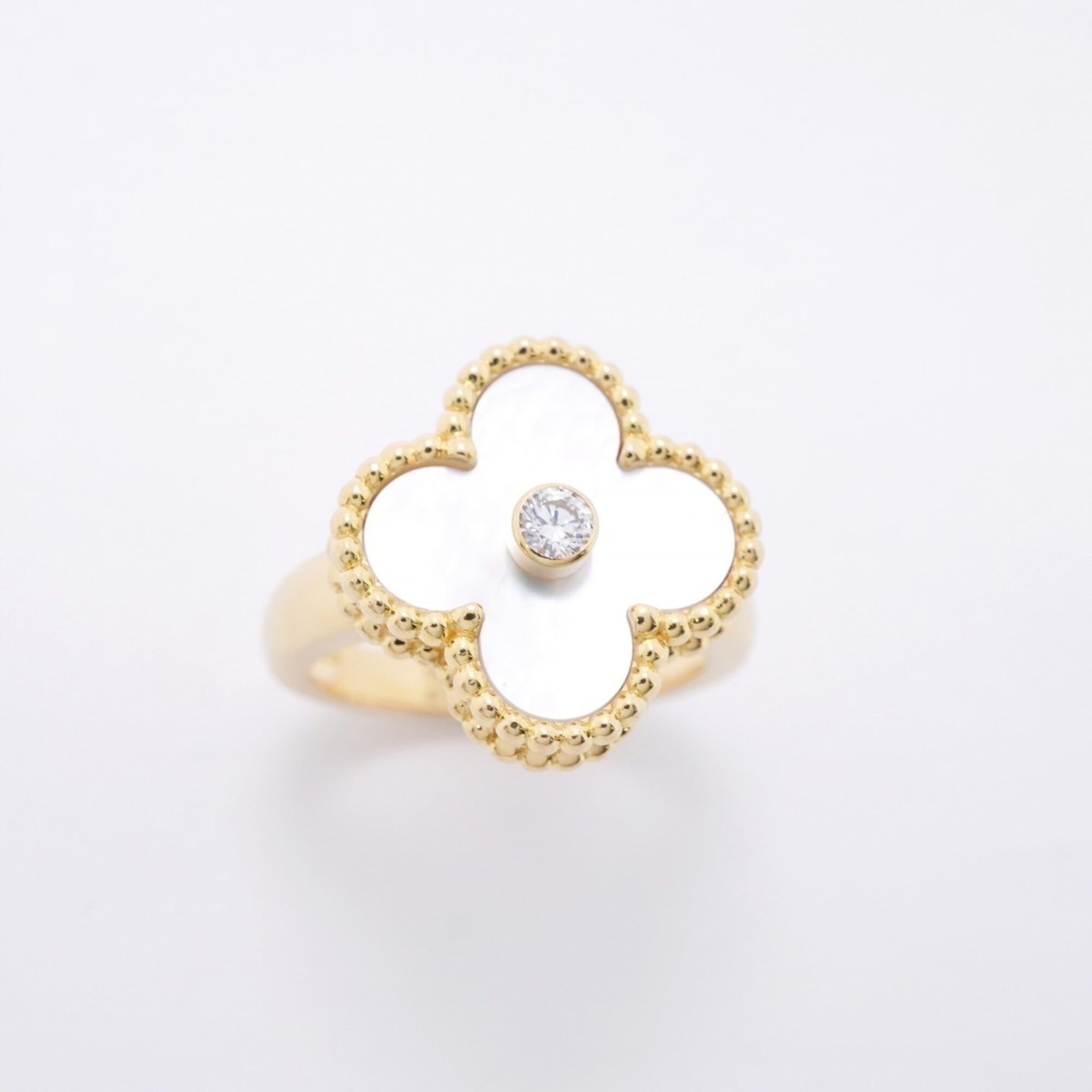 Van Cleef & Arpels Yellow Gold (18K) Mother Of Pearl Band Ring (Pre-Owned)