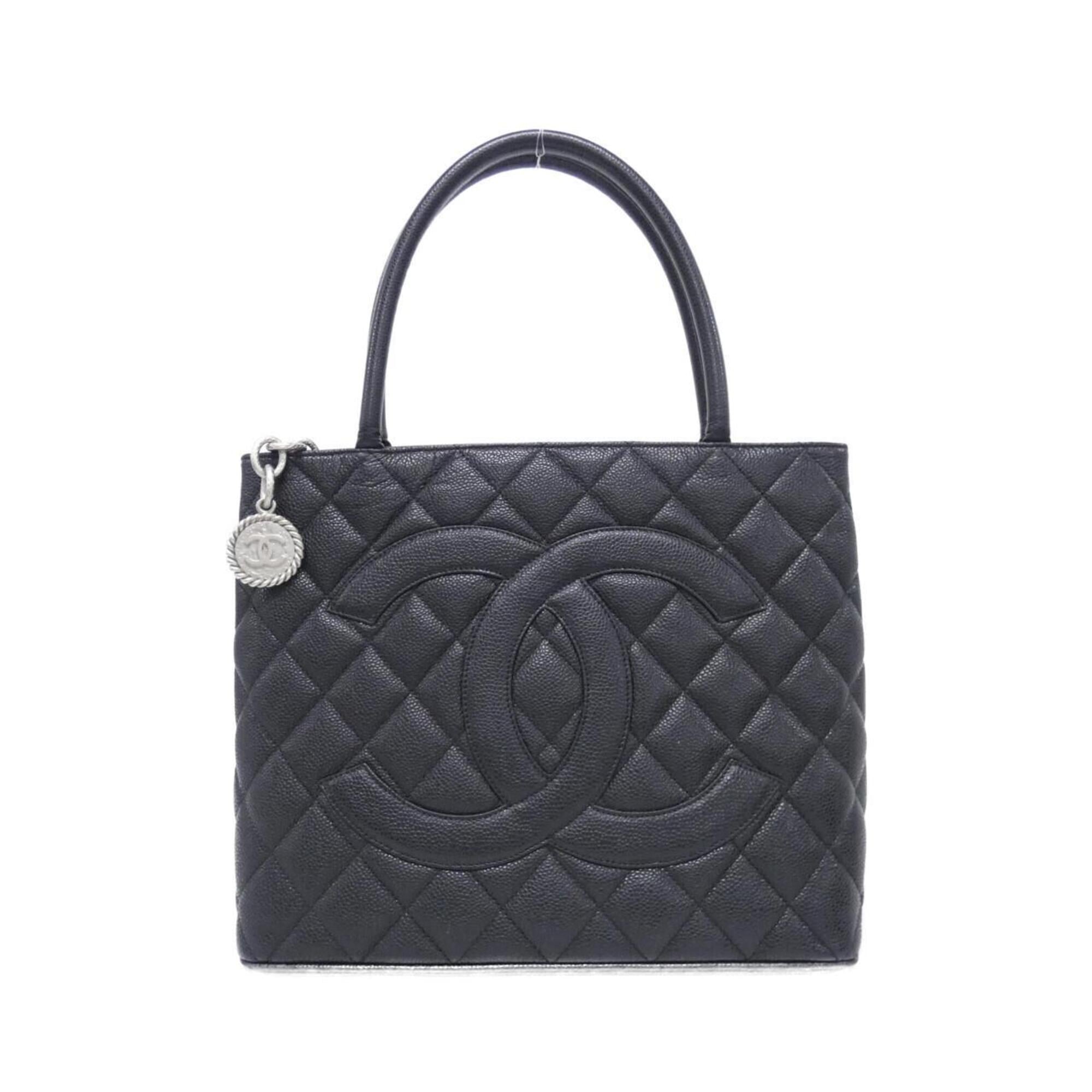 Chanel Black Grained Calfskin Handbag (Pre-Owned)