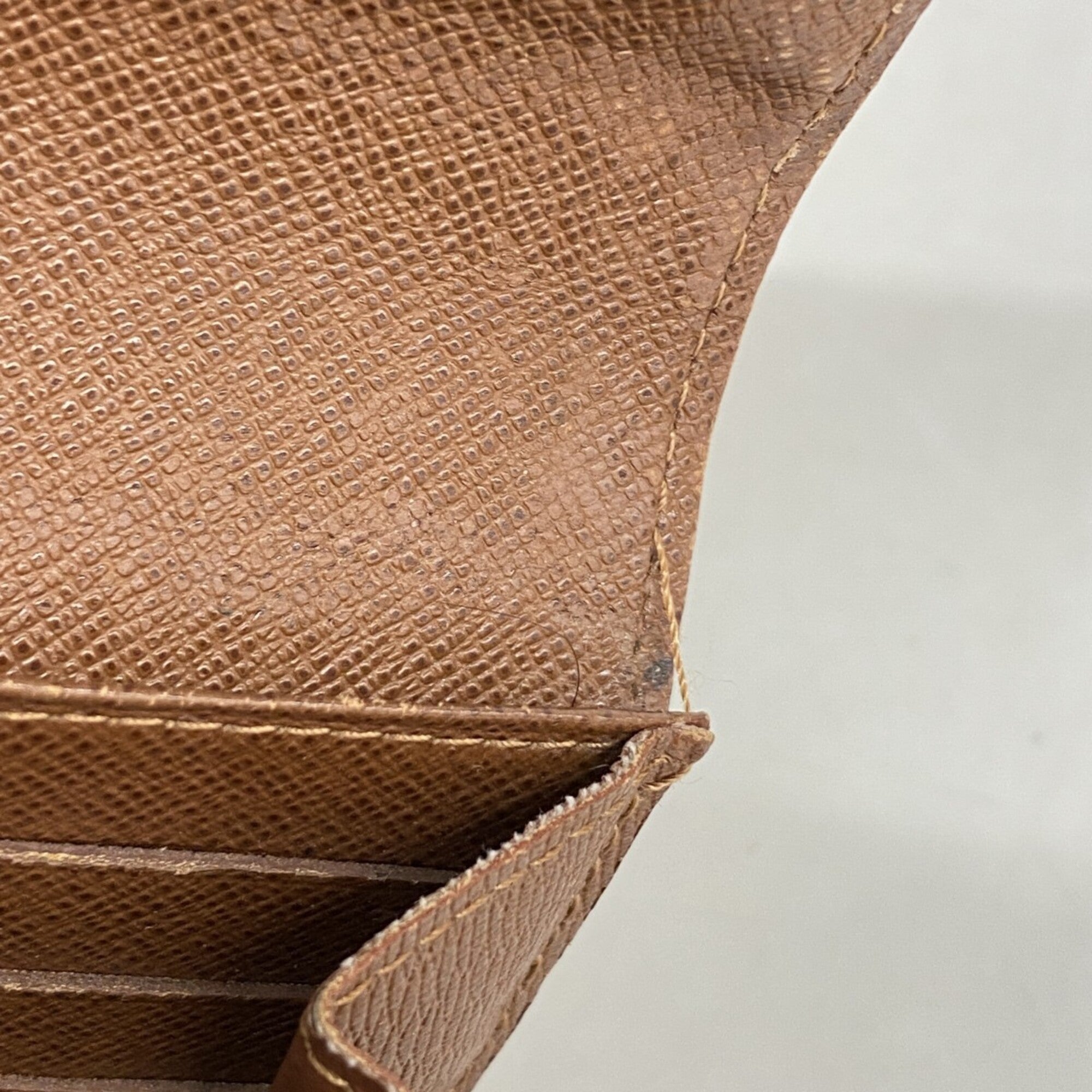 Louis Vuitton Brown Long Wallet (Bi-Fold) (Pre-Owned)