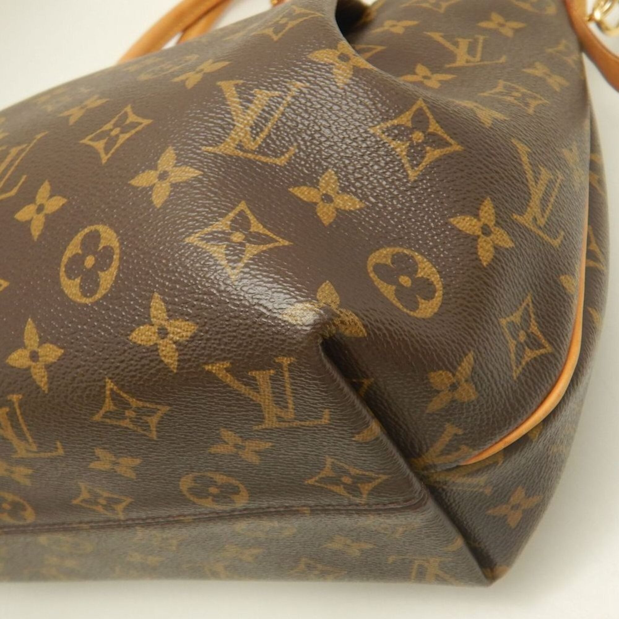 Louis Vuitton Brown Monogram Monogram Canvas Handbag (Pre-Owned)