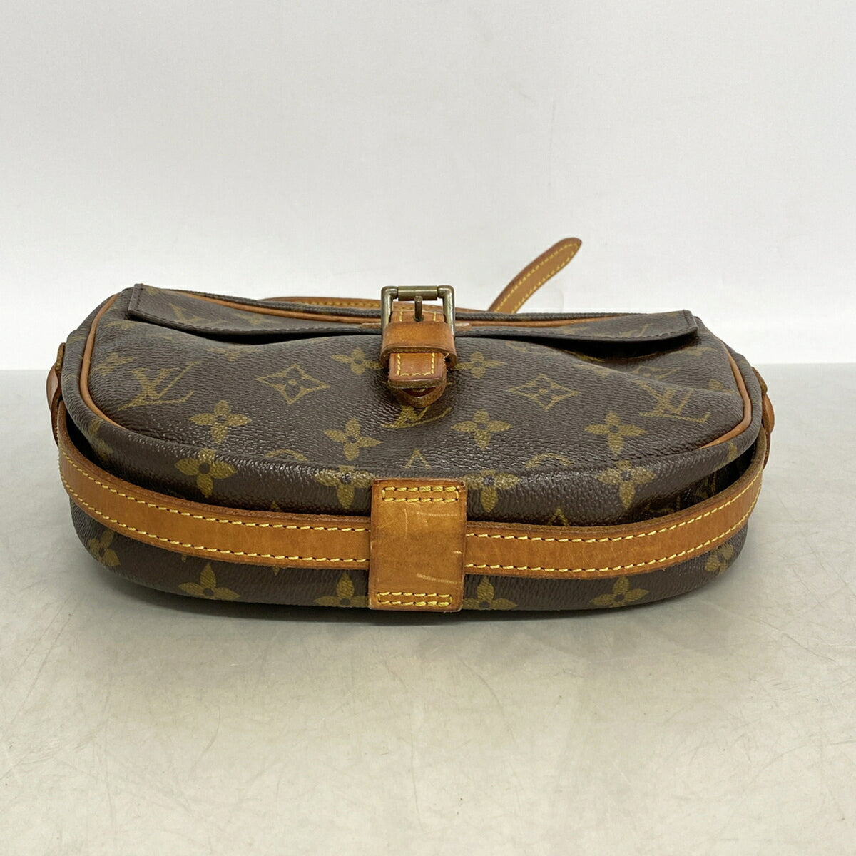 Louis Vuitton Brown Shoulder Bag (Pre-Owned)