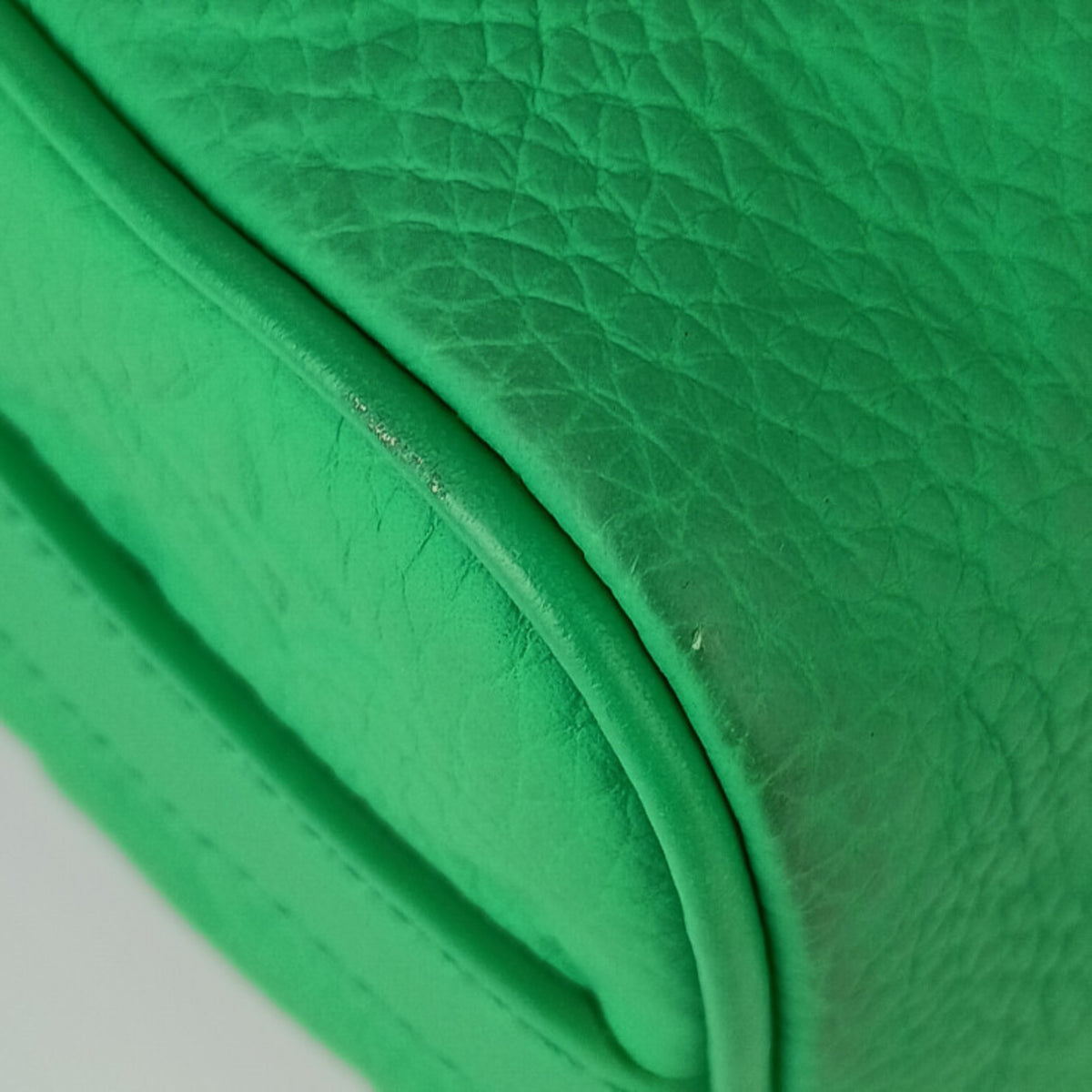 Louis Vuitton Green Leather Handbag Shoulder Bag (Pre-Owned)
