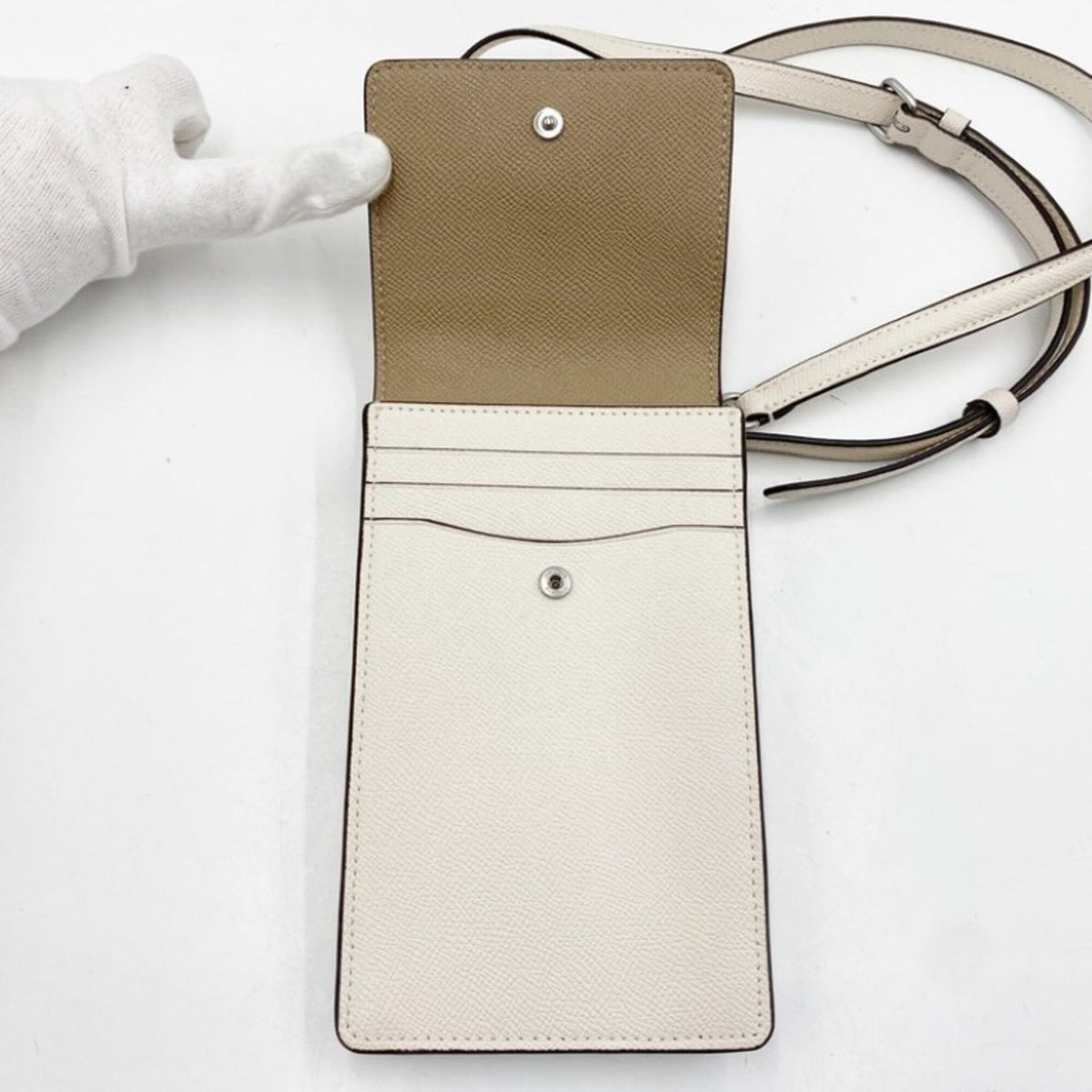 Coach White Leather Shoulder Bag (Pre-Owned)