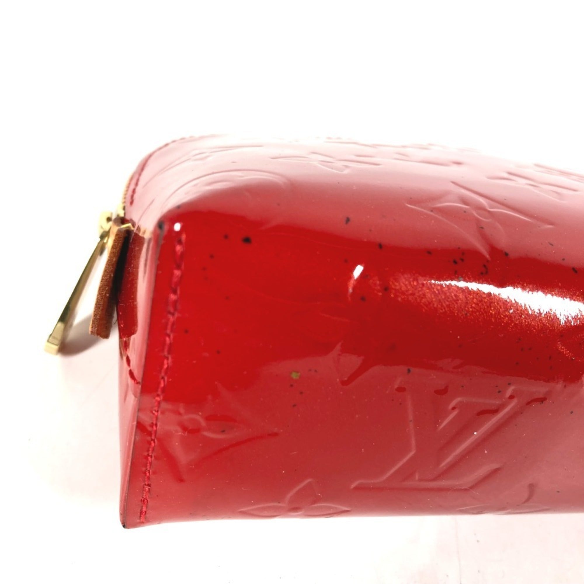 Louis Vuitton Pomme D'amour Red Color Monogram Vernis Canvas Handbag Pouch (Pre-Owned)