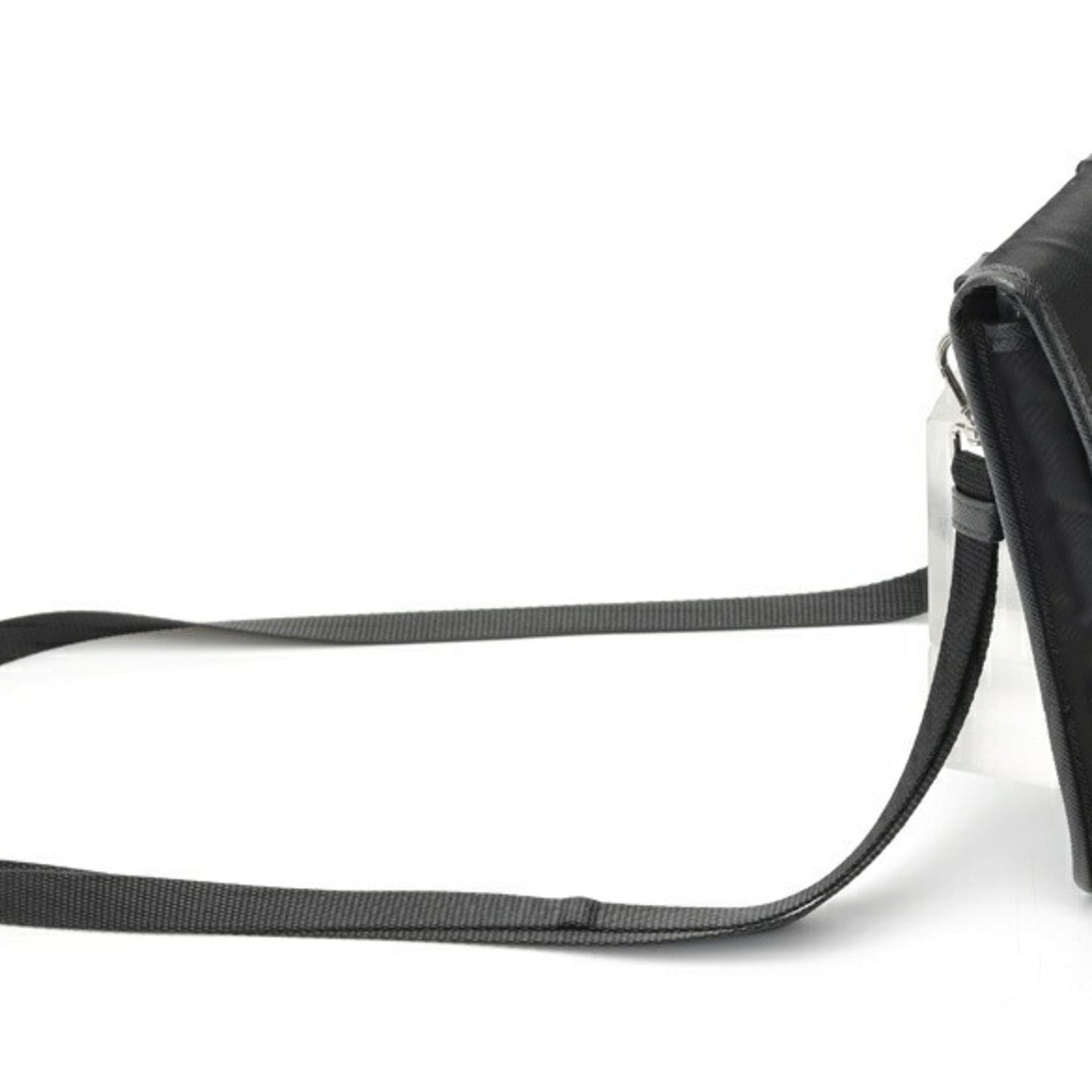 Prada Black Nylon Phone Wallet (Pre-Owned)