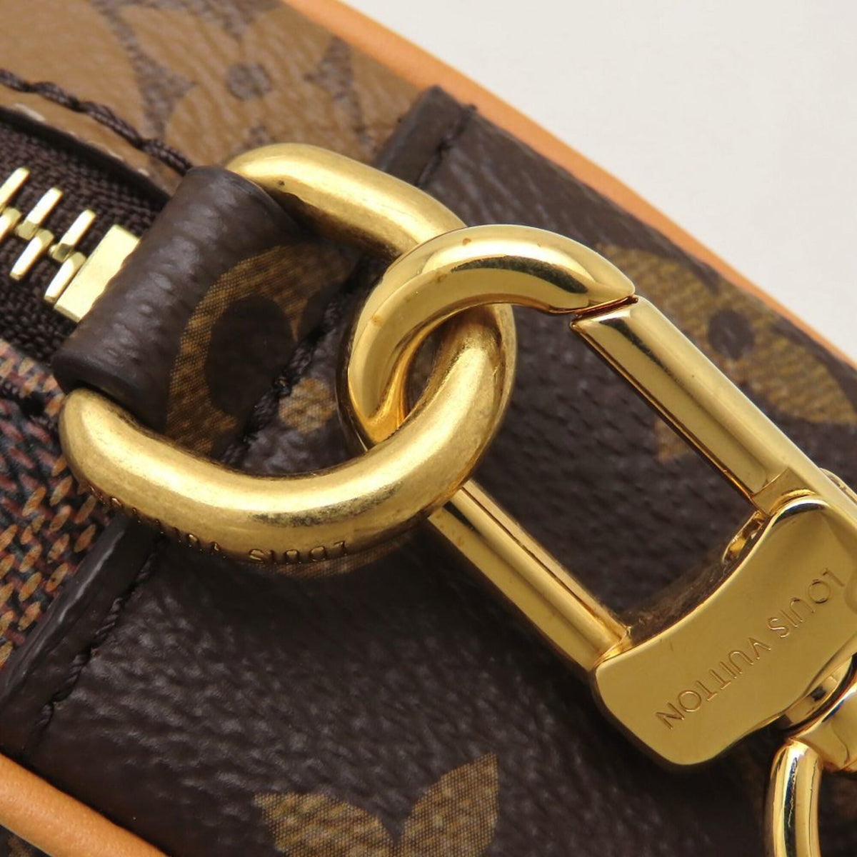 Louis Vuitton Brown Monogram Monogram Shoulder Bag (Pre-Owned)