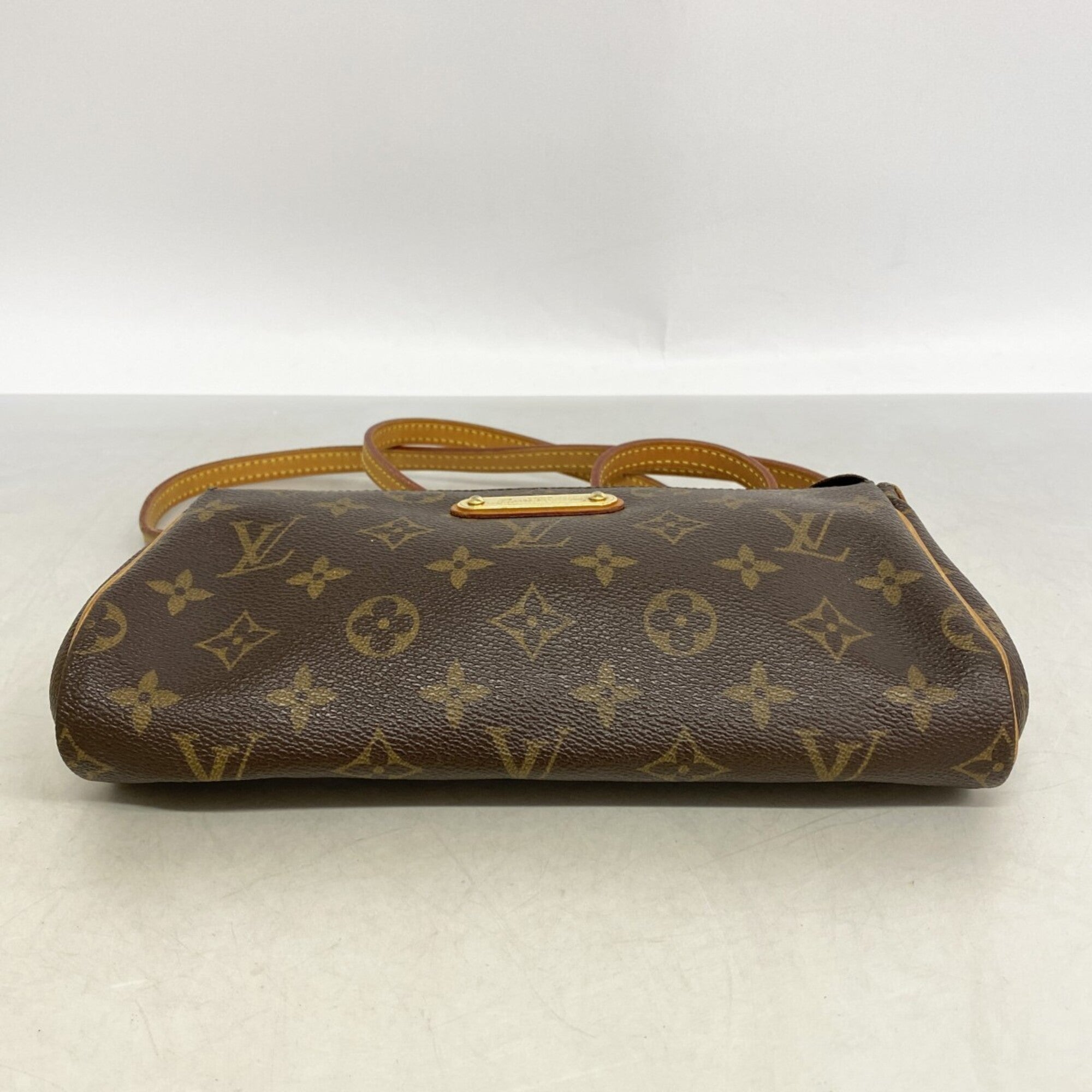 Louis Vuitton Brown Handbag (Pre-Owned)