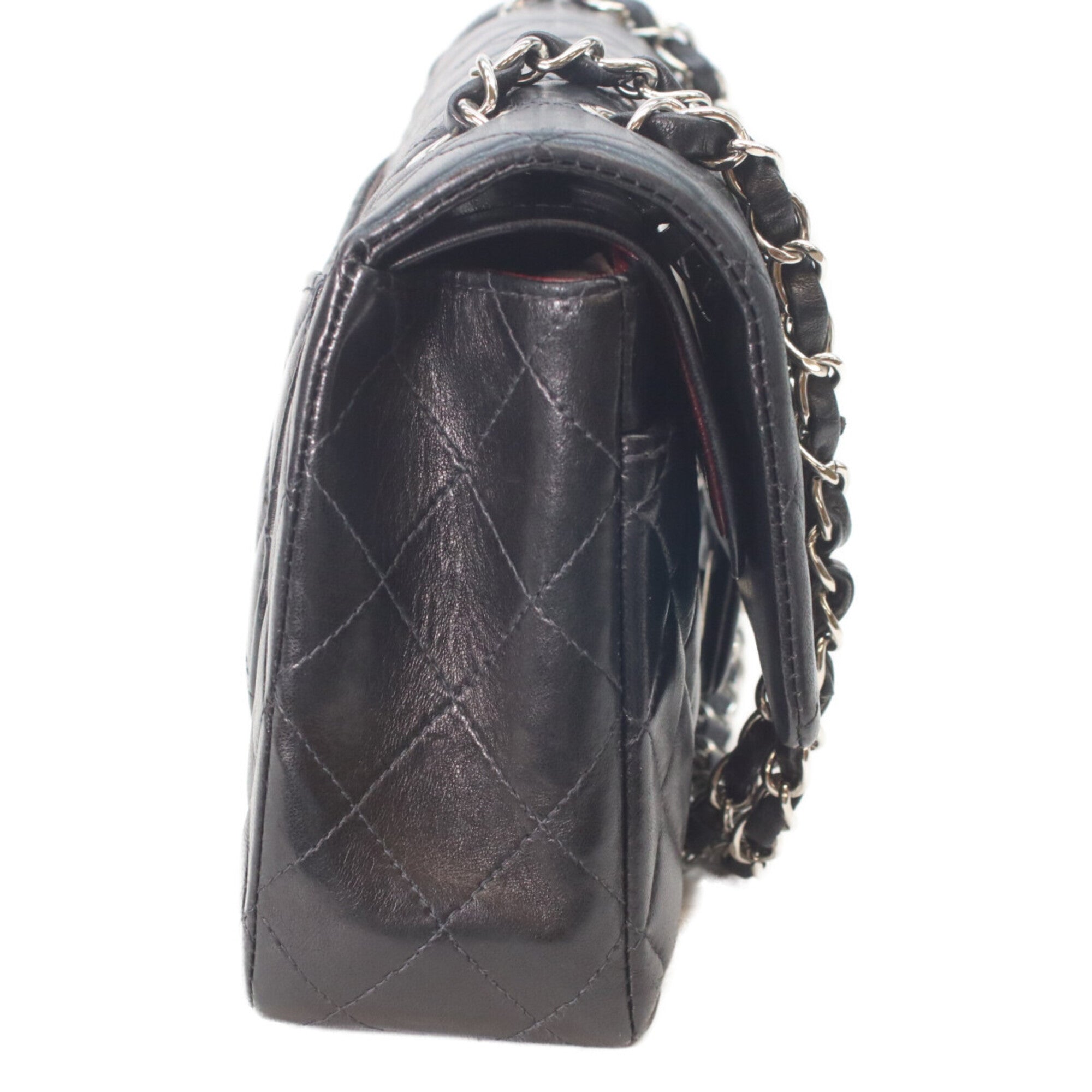 Chanel Black Leather Shoulder Bag (Pre-Owned)