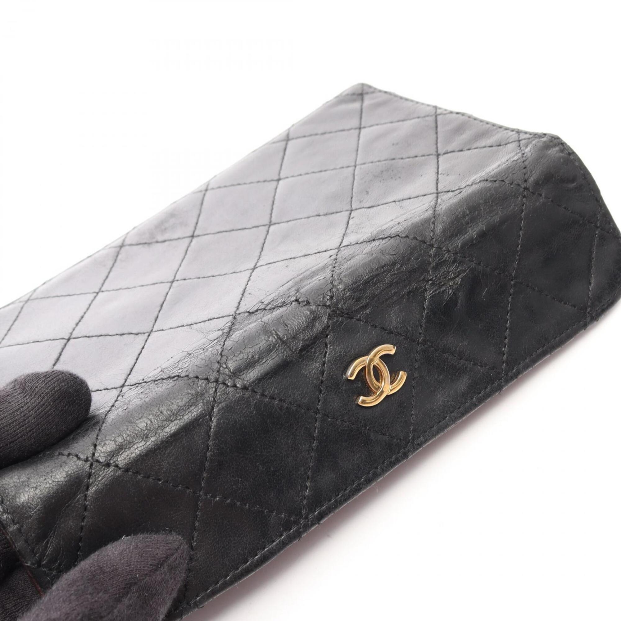Chanel Black Leather Handbag Shoulder Bag (Pre-Owned)