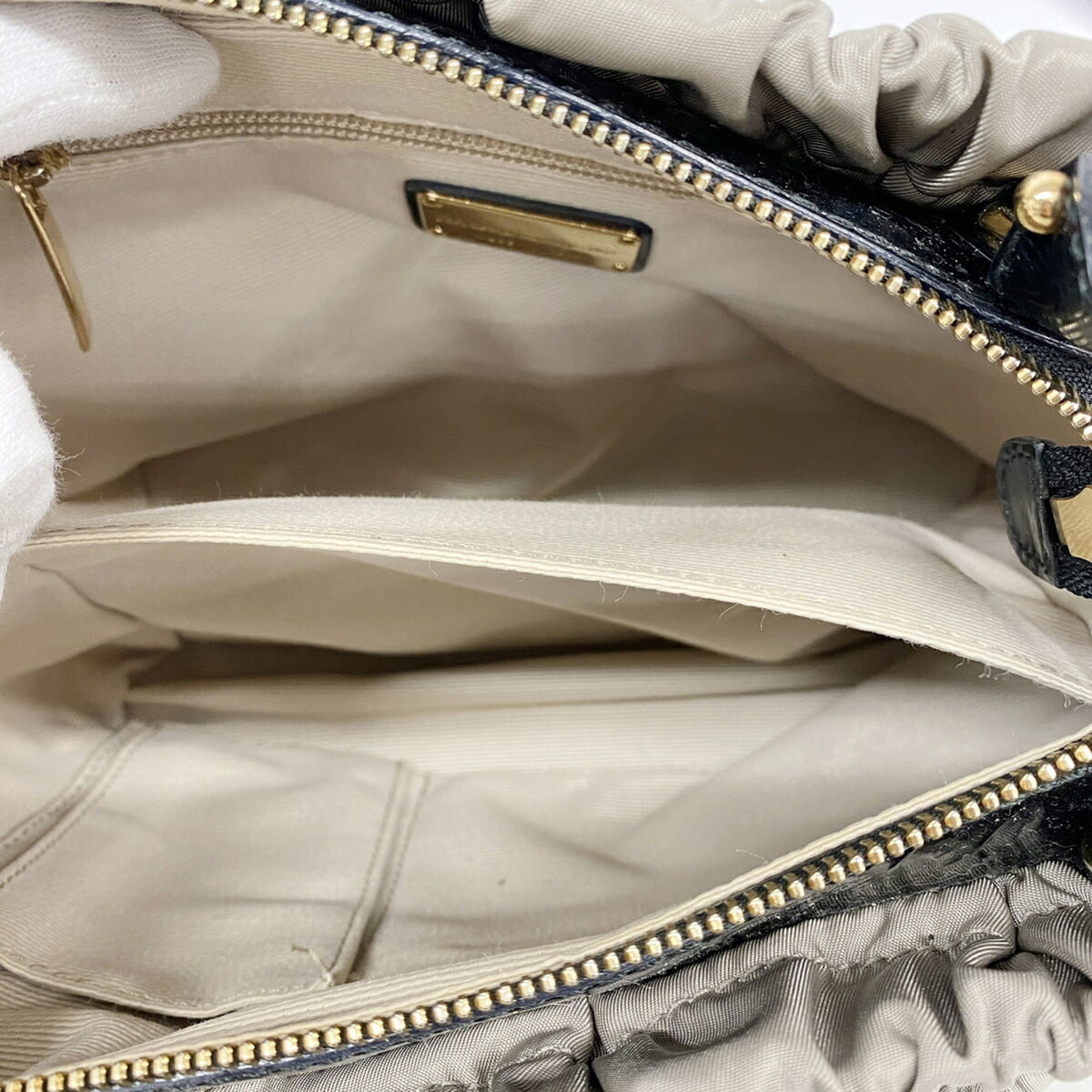 Salvatore Ferragamo Gray Nylon Handbag (Pre-Owned)