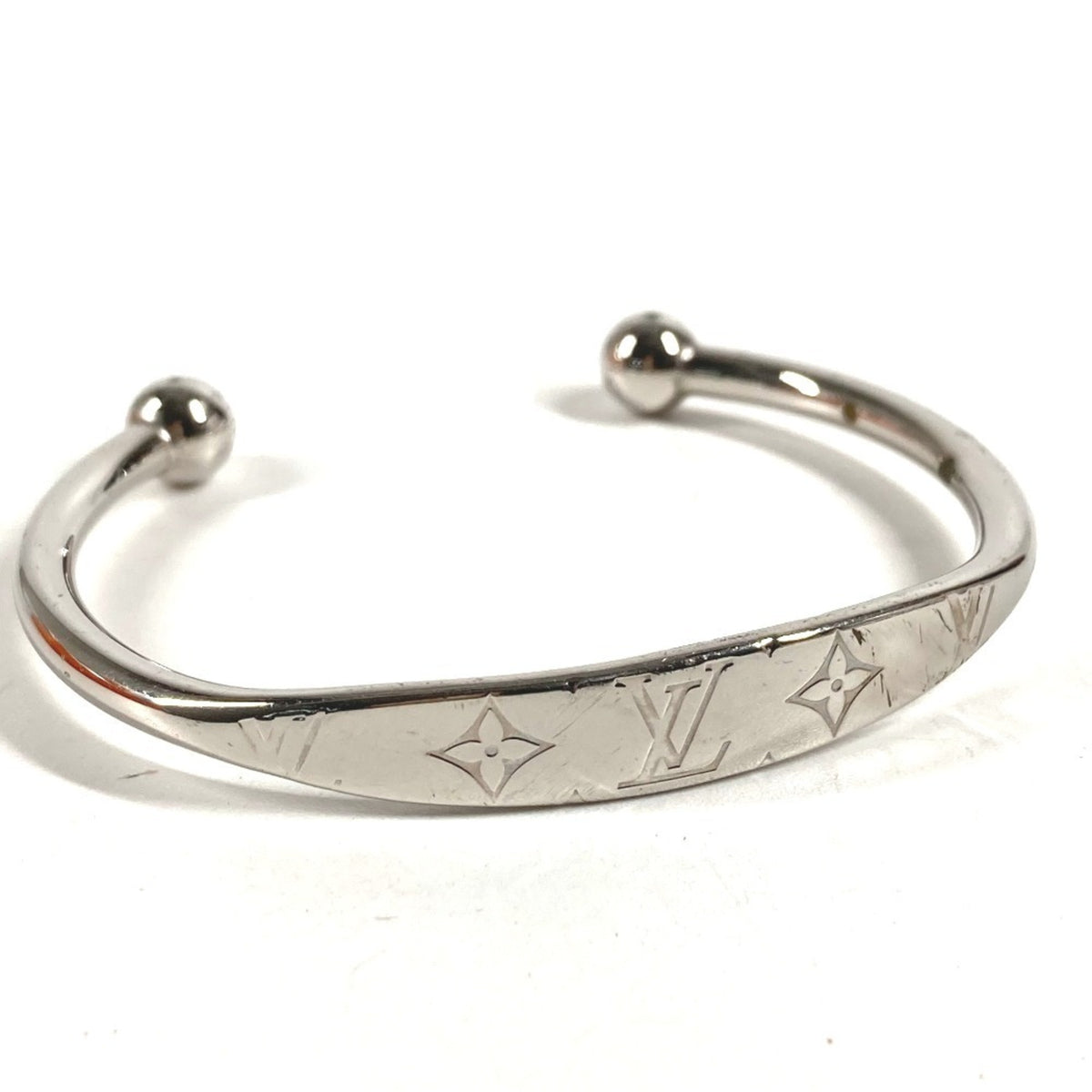 Louis Vuitton Silver Metal Charm Bracelet (Pre-Owned)