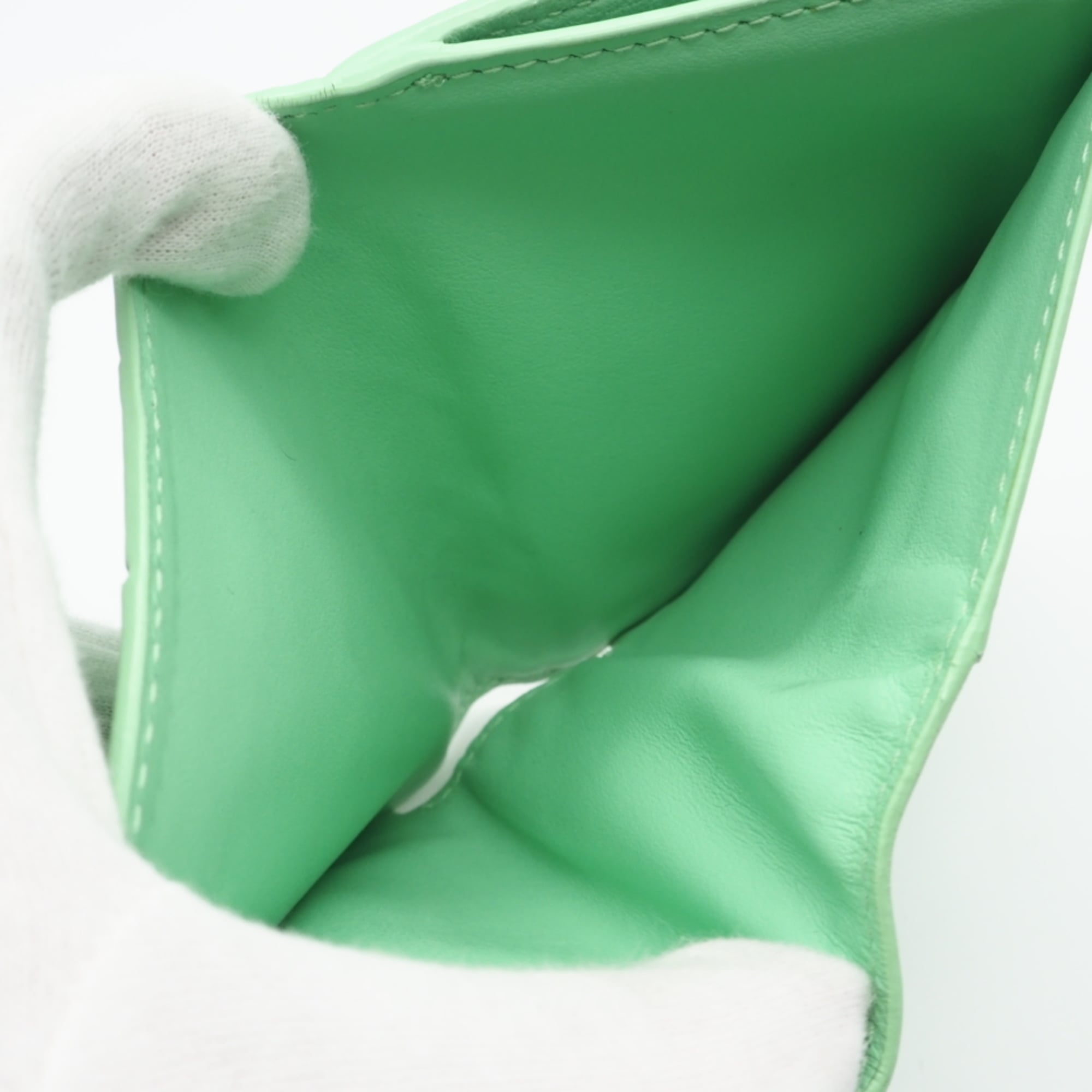 Bottega Veneta Intrecciato Green Intrecciato Wallet (Bi-Fold) (Pre-Owned)