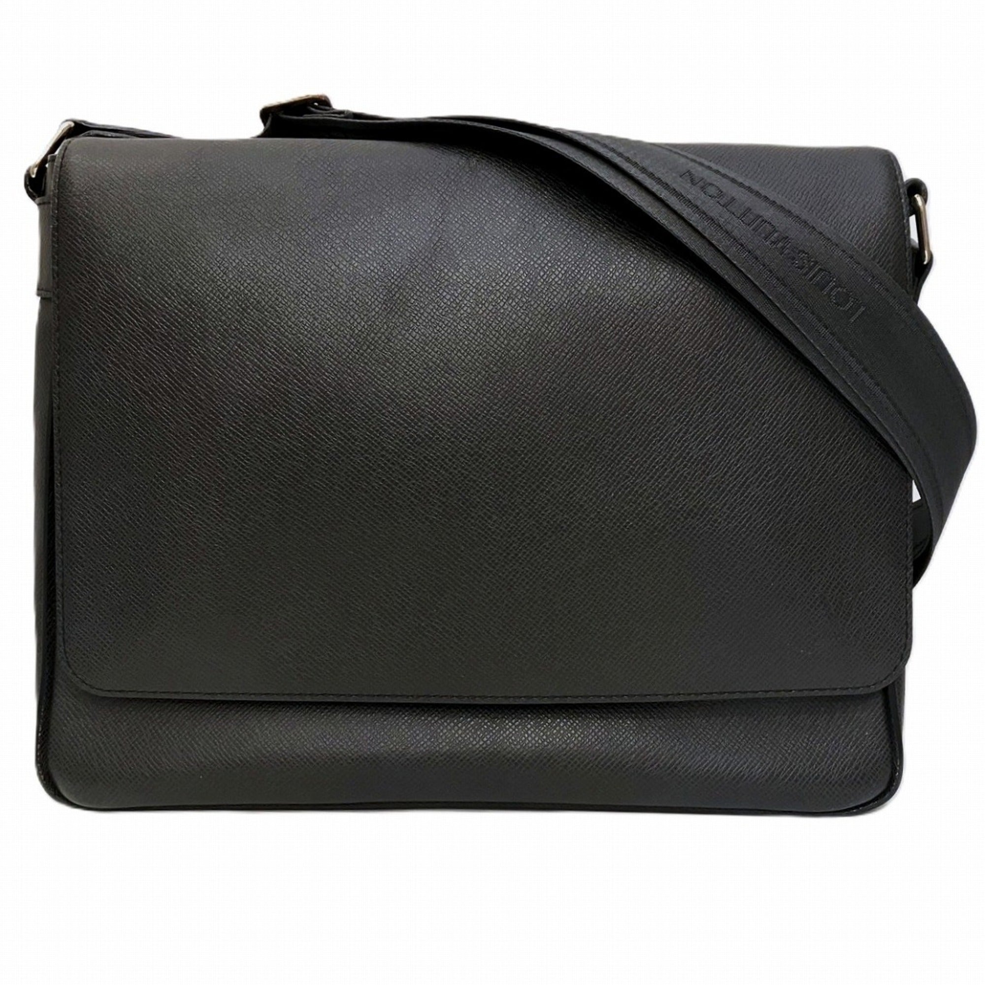 Louis Vuitton Taiga Black Leather Shoulder Bag (Pre-Owned)