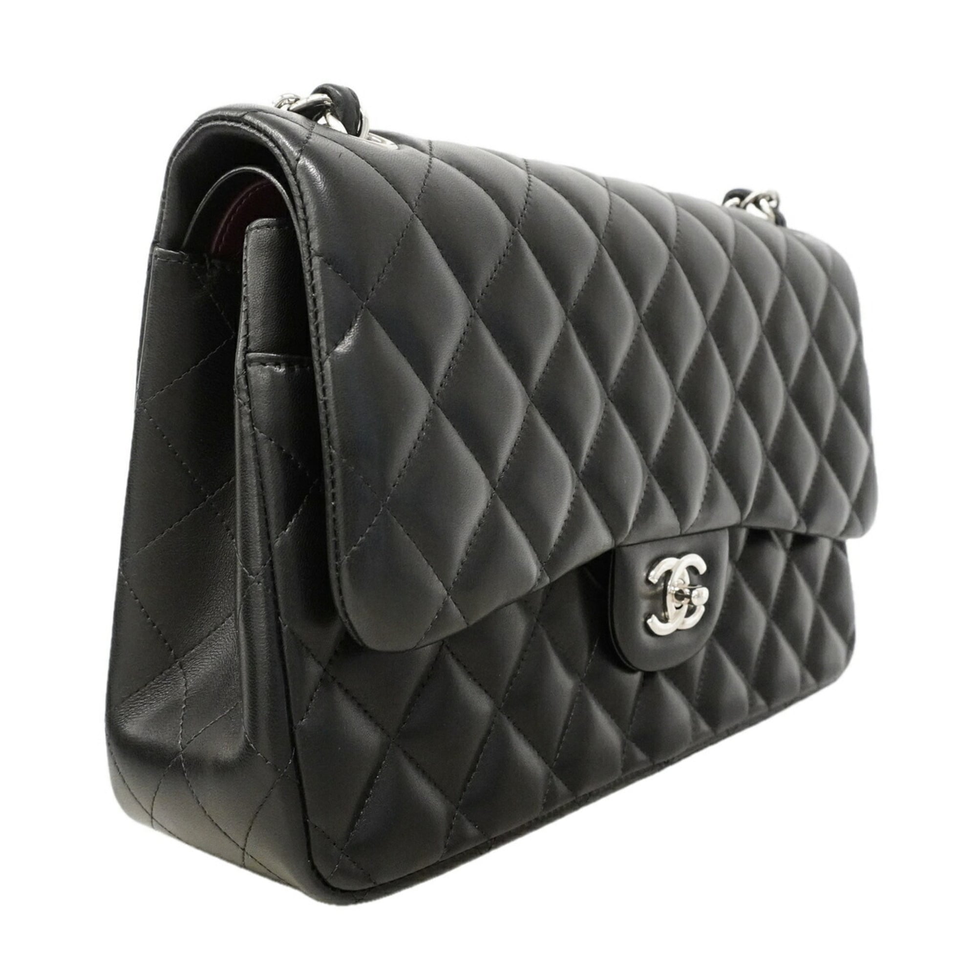 Chanel Black Leather Shoulder Bag (Pre-Owned)