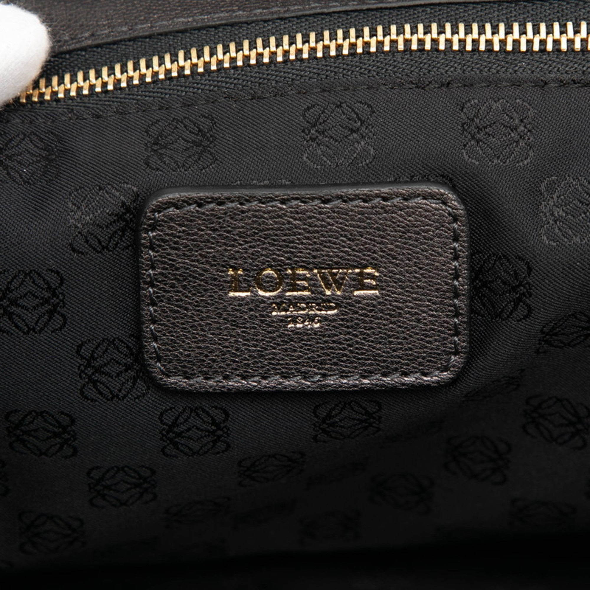 Loewe Charcoal Gray Leather Handbag (Pre-Owned)