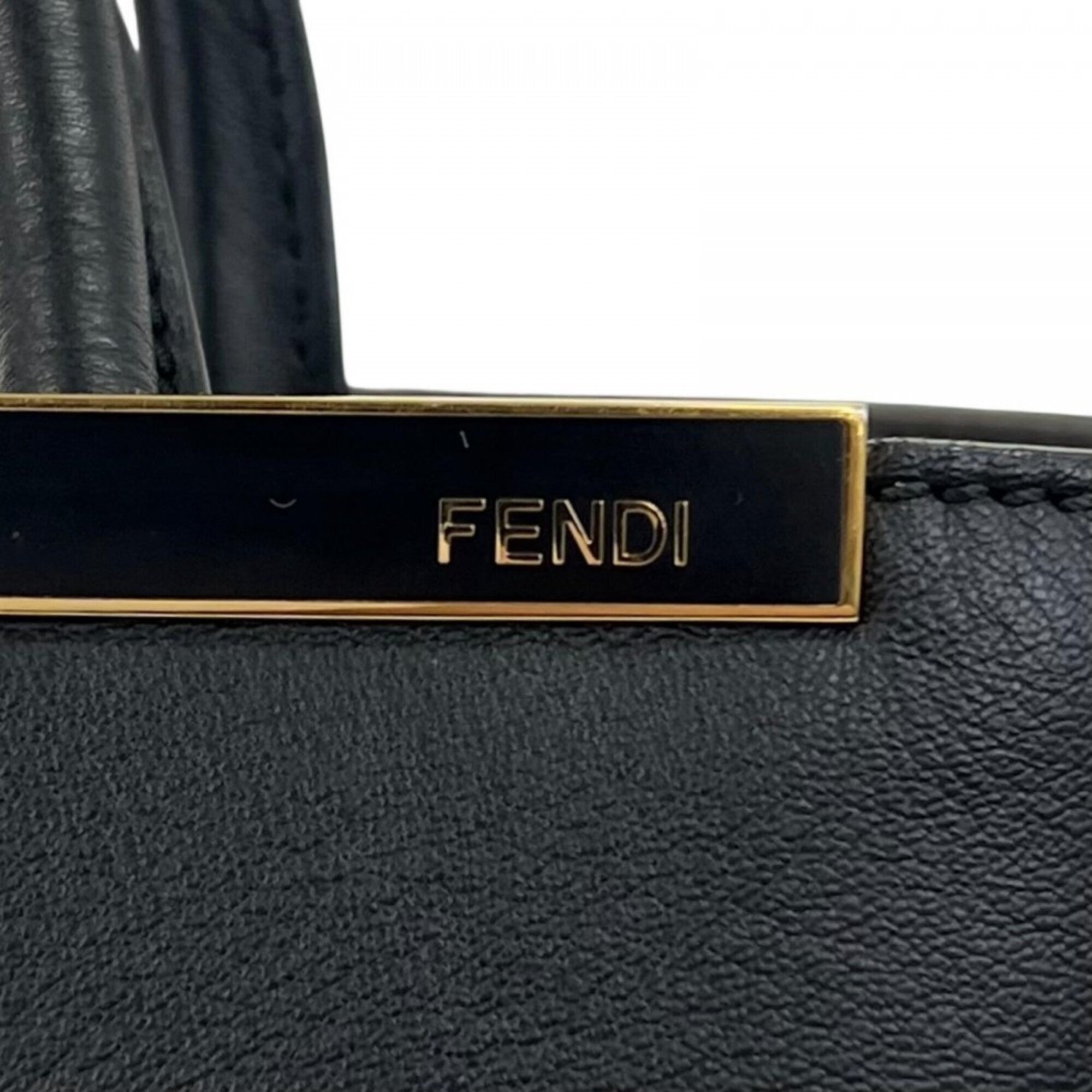 Fendi Black White Leather Handbag (Pre-Owned)