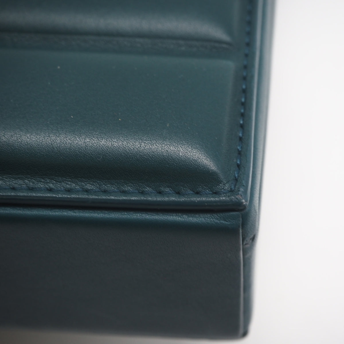 Bottega Veneta Green Leather Shoulder Bag (Pre-Owned)