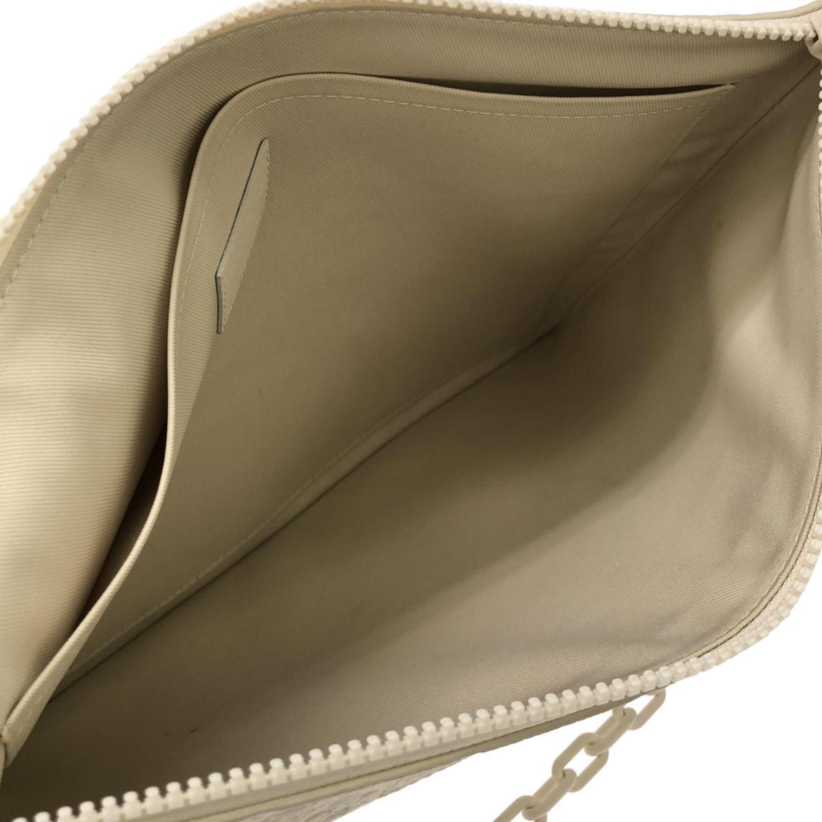 Louis Vuitton White Leather Handbag Pochette (Pre-Owned)