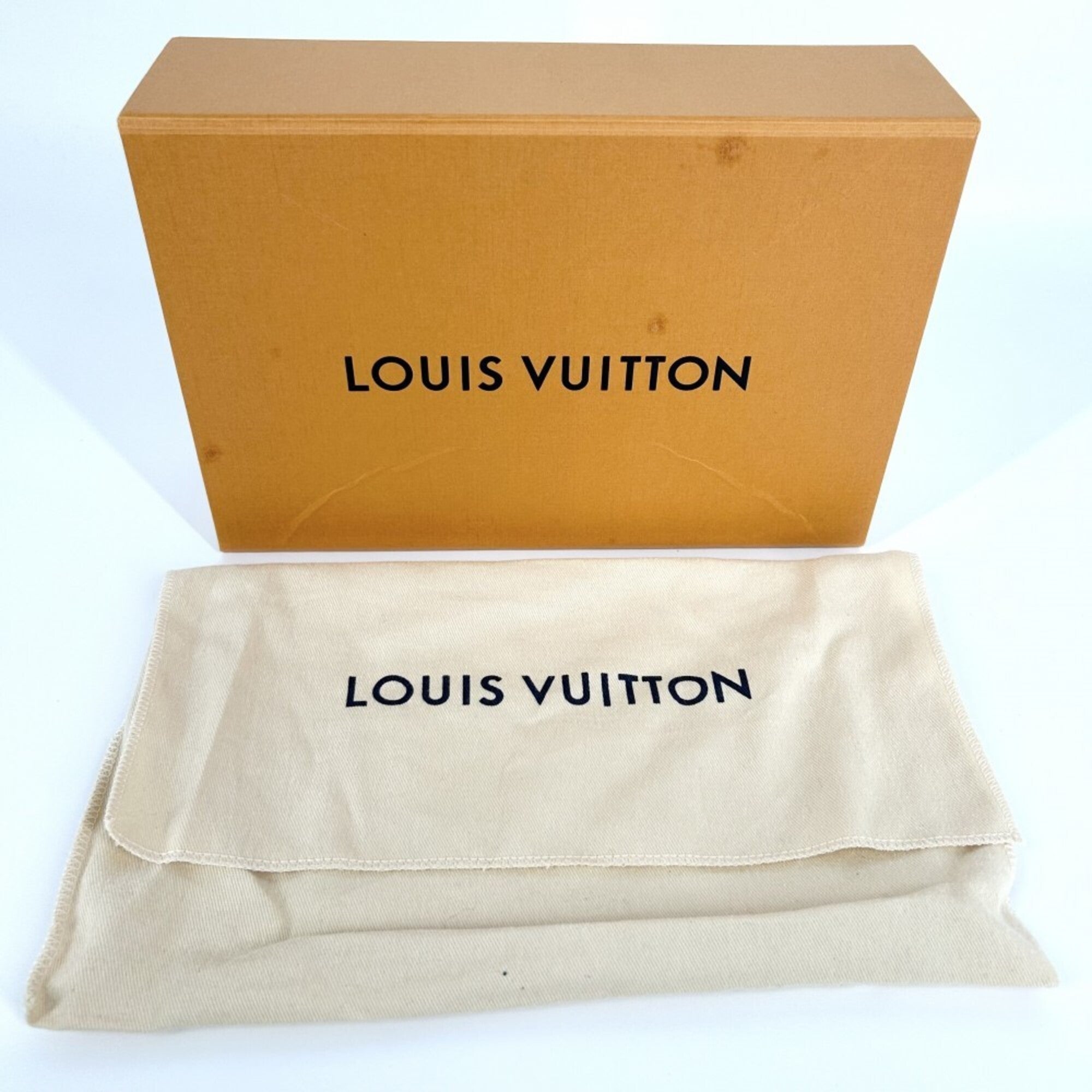 Louis Vuitton Navy Monogram Pochette Shoulder Bag (Pre-Owned)