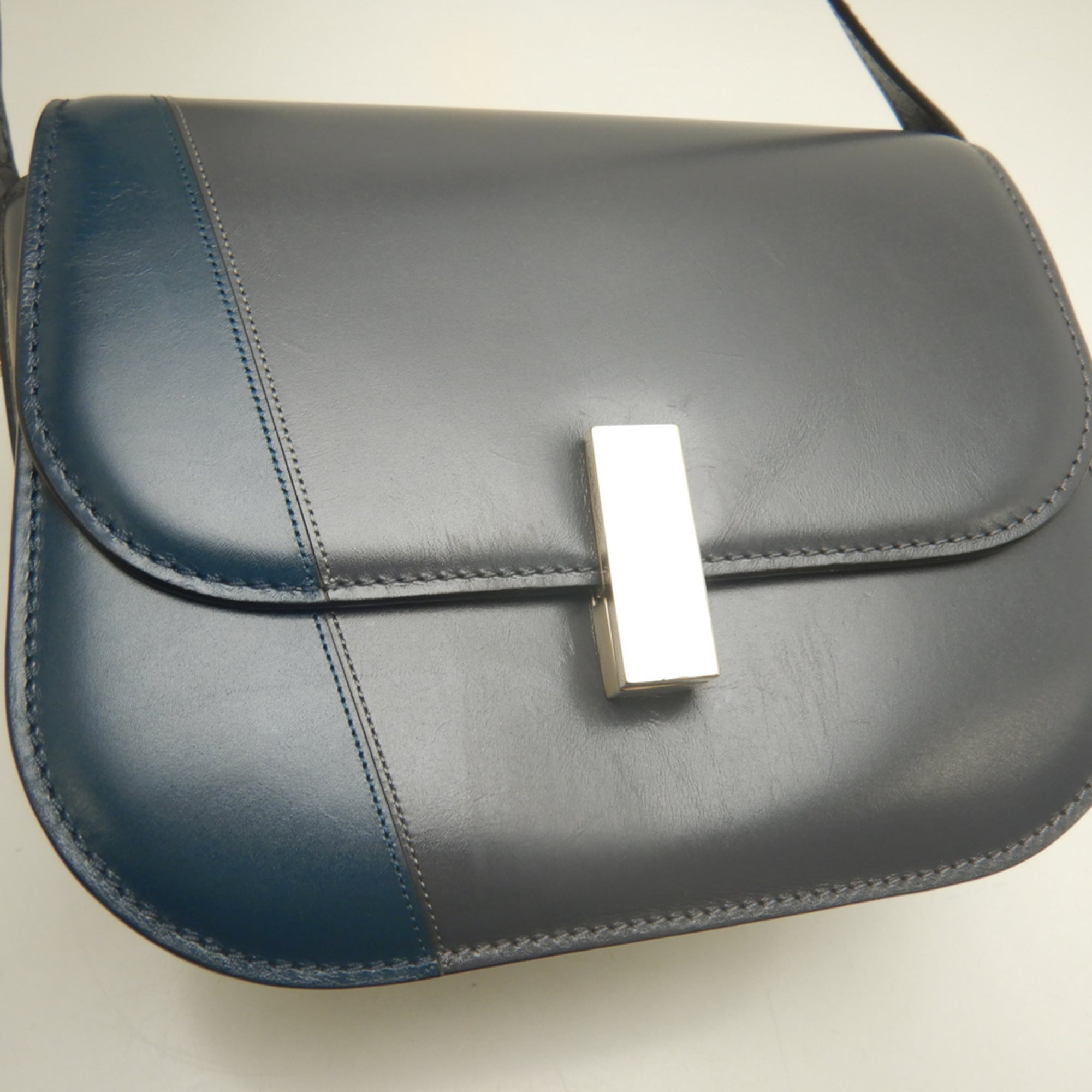 Valextra Gray Navy Leather Shoulder Bag (Pre-Owned)