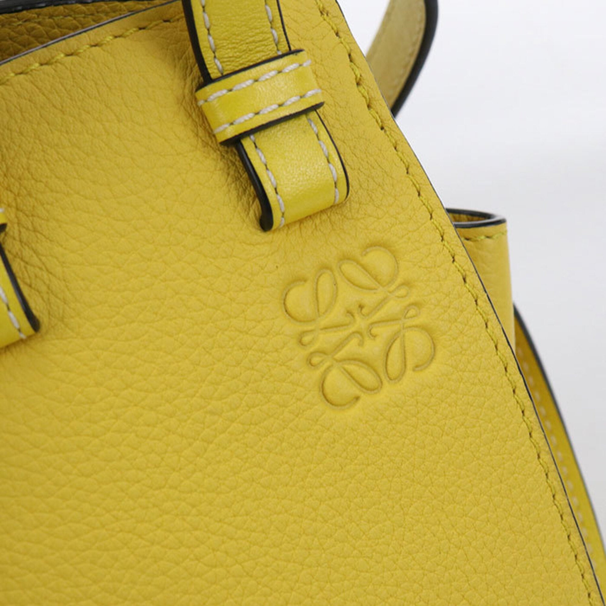 Loewe Yellow Leather Handbag (Pre-Owned)