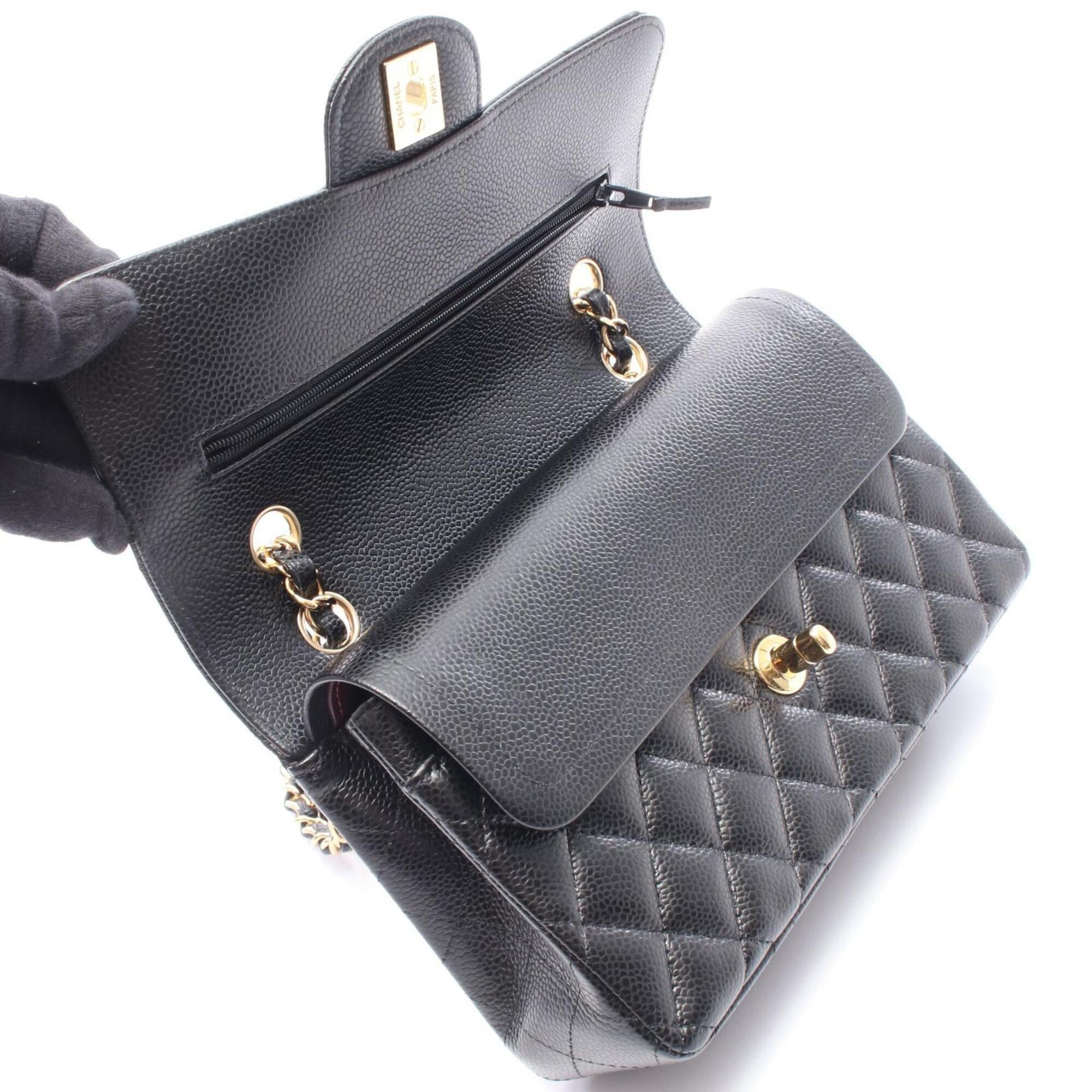 Chanel Black Leather Handbag Shoulder Bag (Pre-Owned)