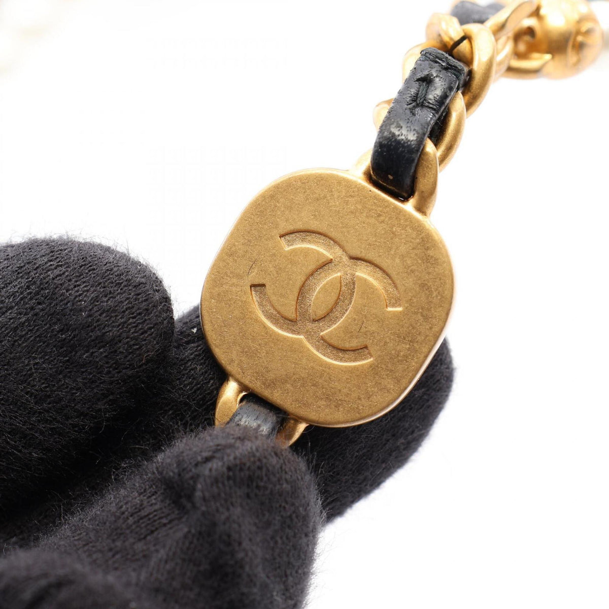 Chanel Black Leather Handbag Shoulder Bag (Pre-Owned)