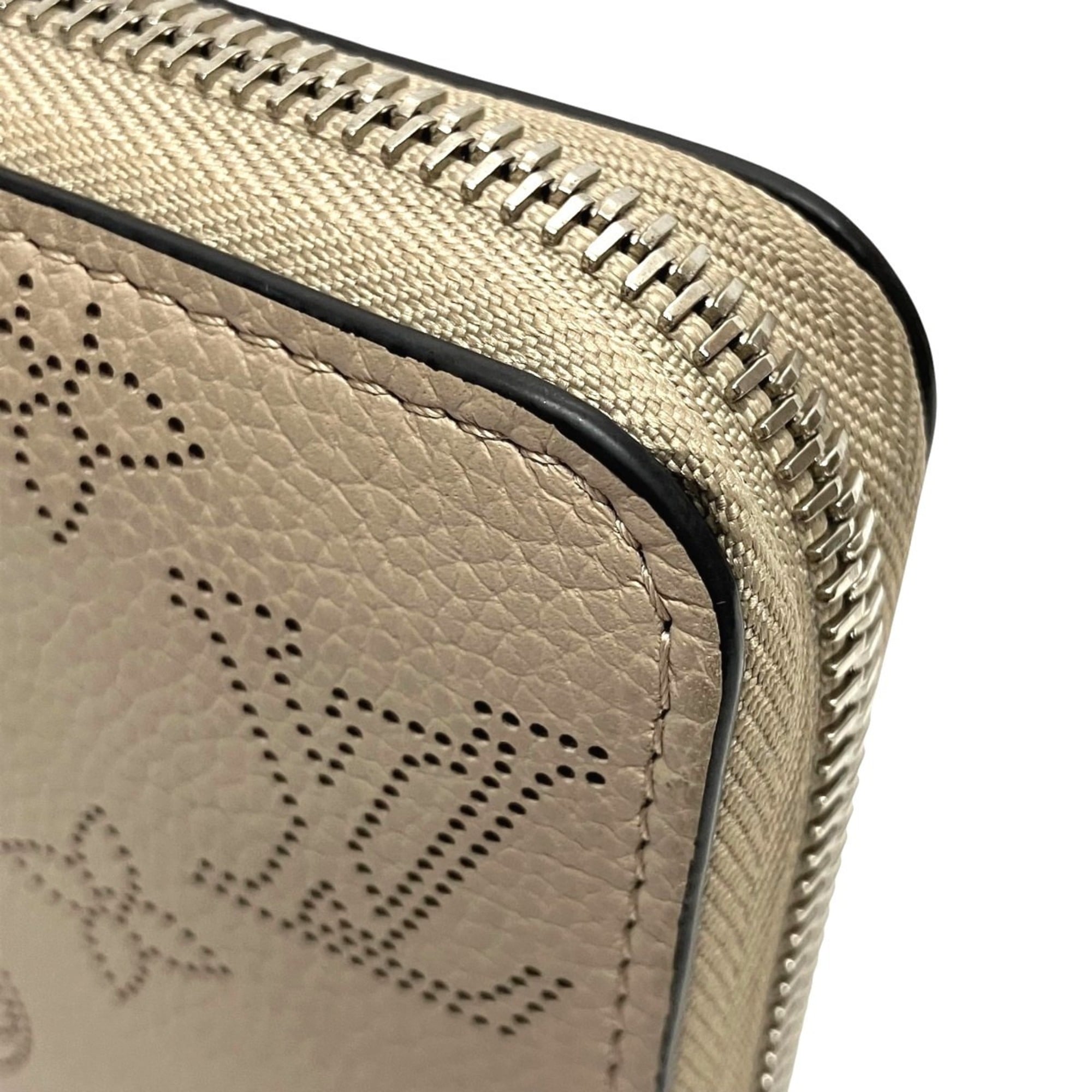 Louis Vuitton Mahina Beige Leather Long Wallet (Bi-Fold) (Pre-Owned)