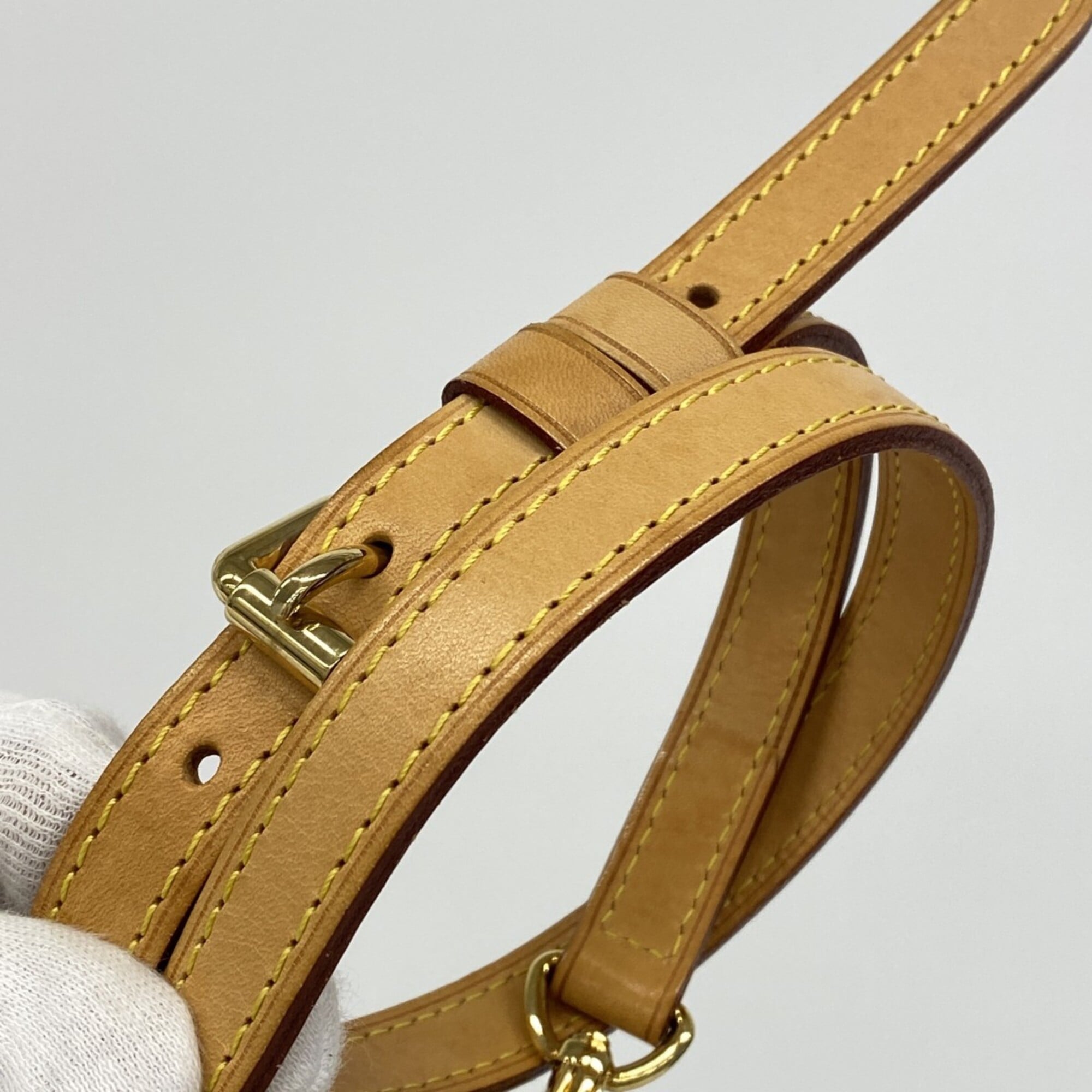Louis Vuitton Blanc Corail Handbag (Pre-Owned)