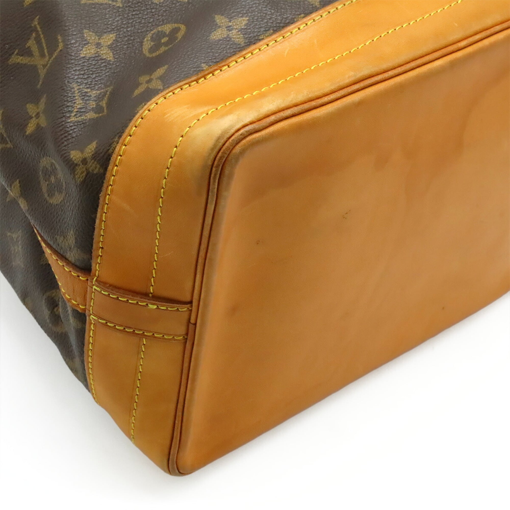 Louis Vuitton Brown Monogram Monogram Shoulder Bag (Pre-Owned)