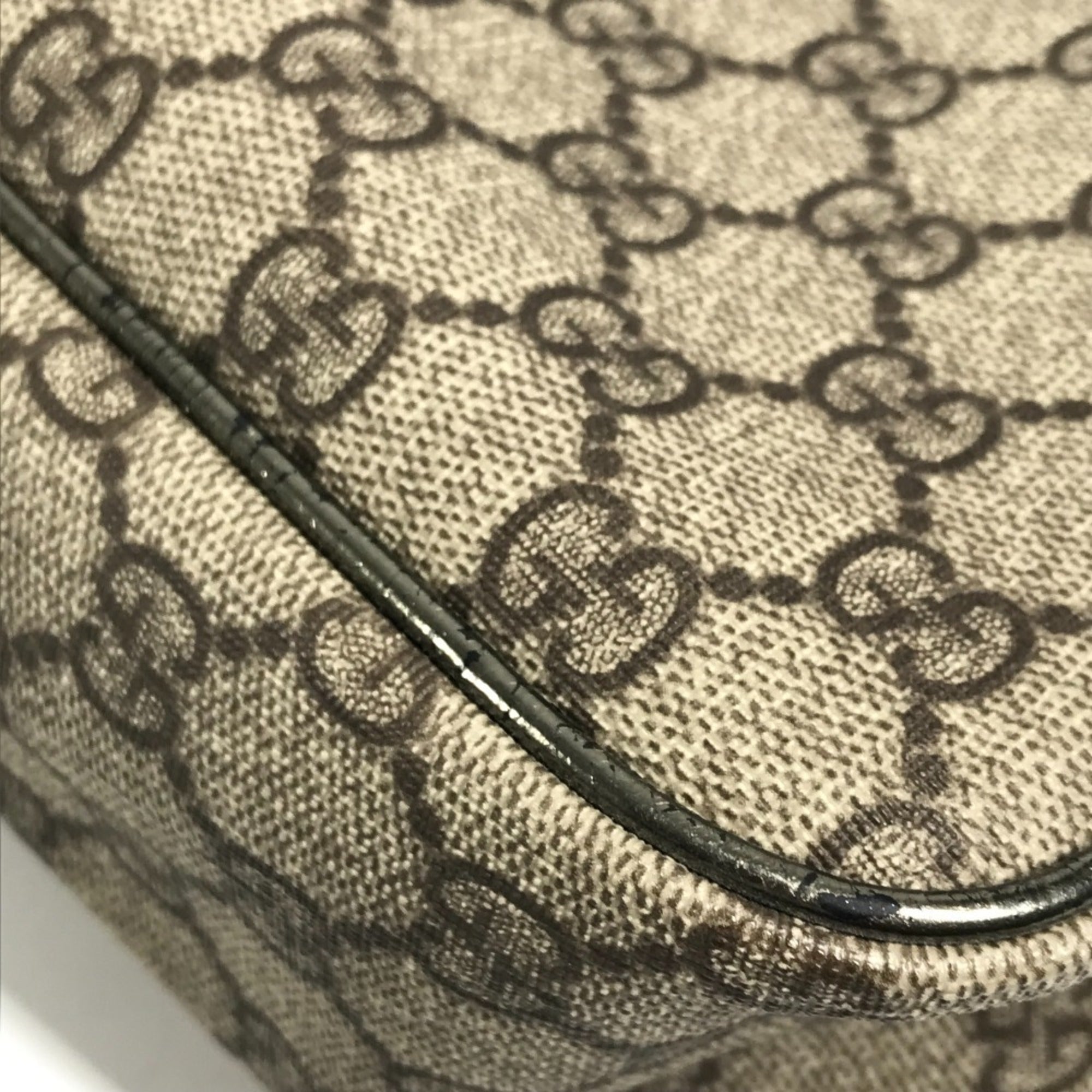 Gucci Beige Metallic Gg Supreme Leather Handbag Shoulder Bag (Pre-Owned)