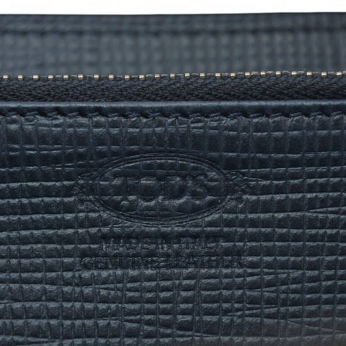 Tod's Navy Leather Long Wallet (Bi-Fold) (Pre-Owned)