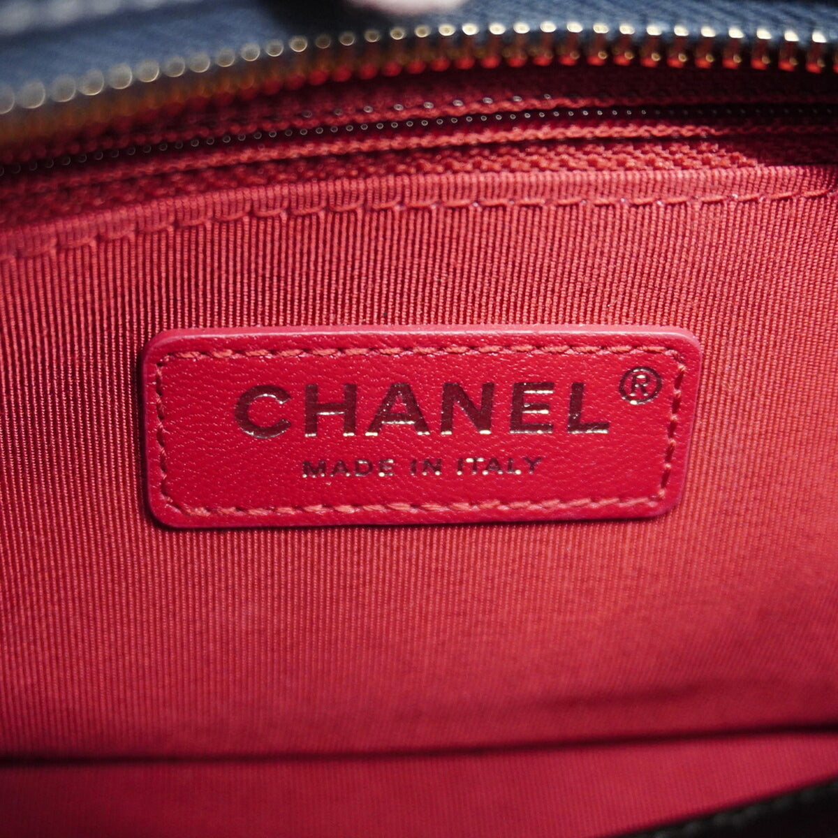 Chanel Black Navy Leather Shoulder Bag (Pre-Owned)