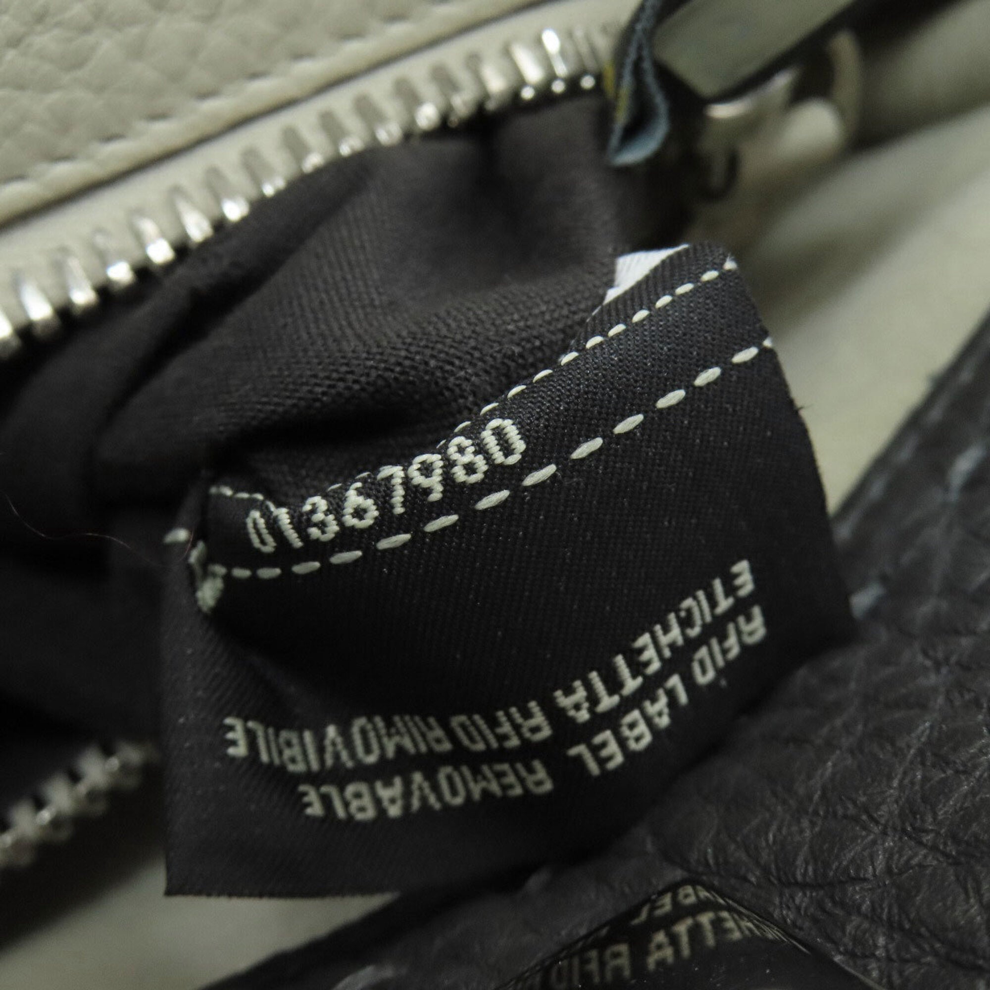 Fendi Peekaboo Gray Leather Handbag (Pre-Owned)
